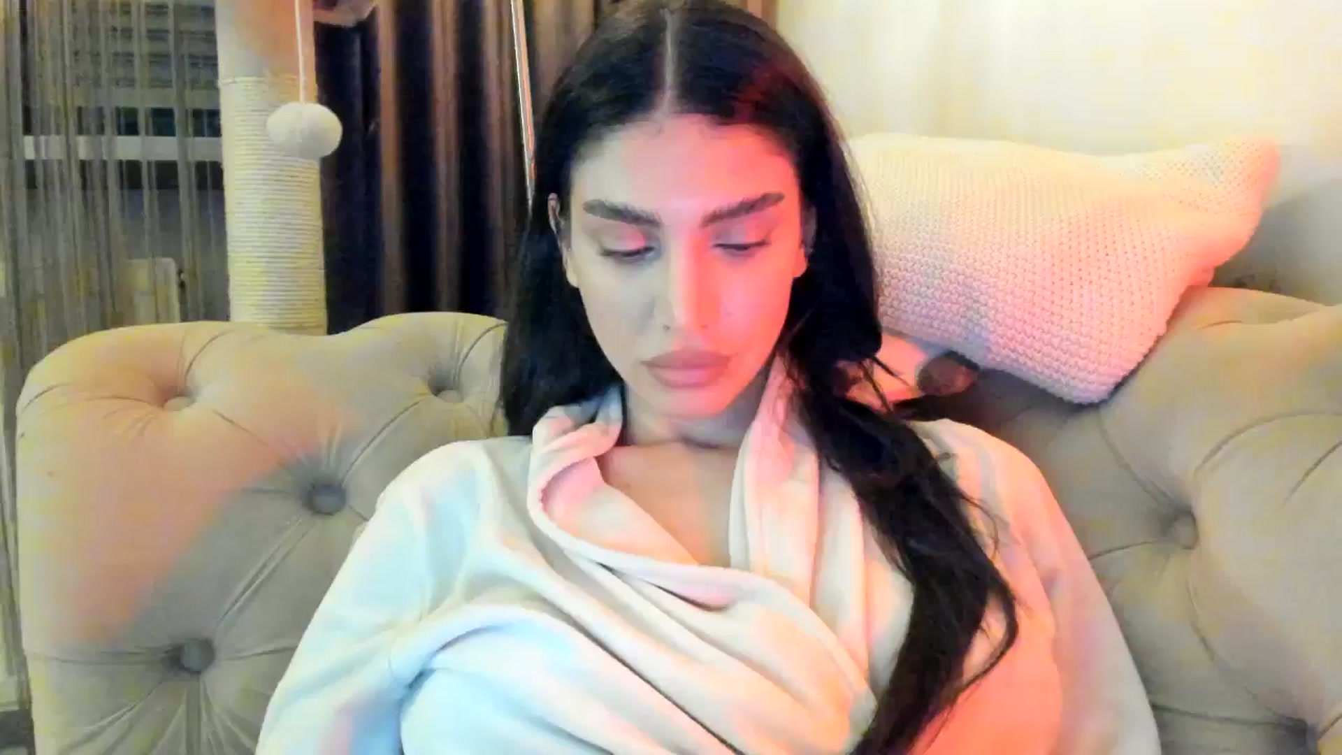 Gallery image thumbnail from SashaLopez's myfreecams stream on, 11/19/2024, 21:49 image 17 of 20