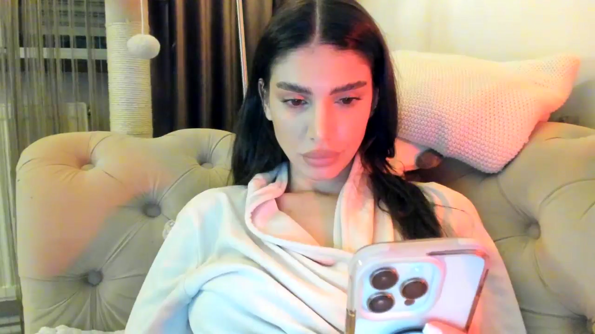 Gallery image thumbnail from SashaLopez's myfreecams stream on, 11/19/2024, 21:49 image 19 of 20
