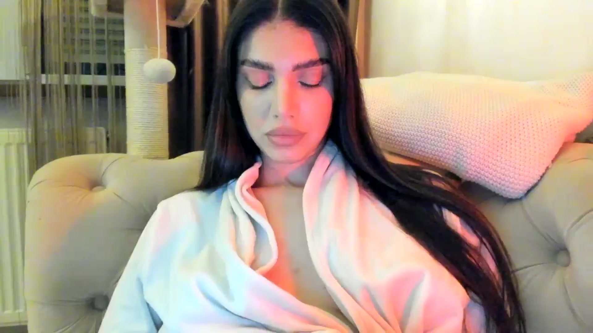 Gallery image thumbnail from SashaLopez's myfreecams stream on, 11/20/2024, 24:10 image 3 of 20
