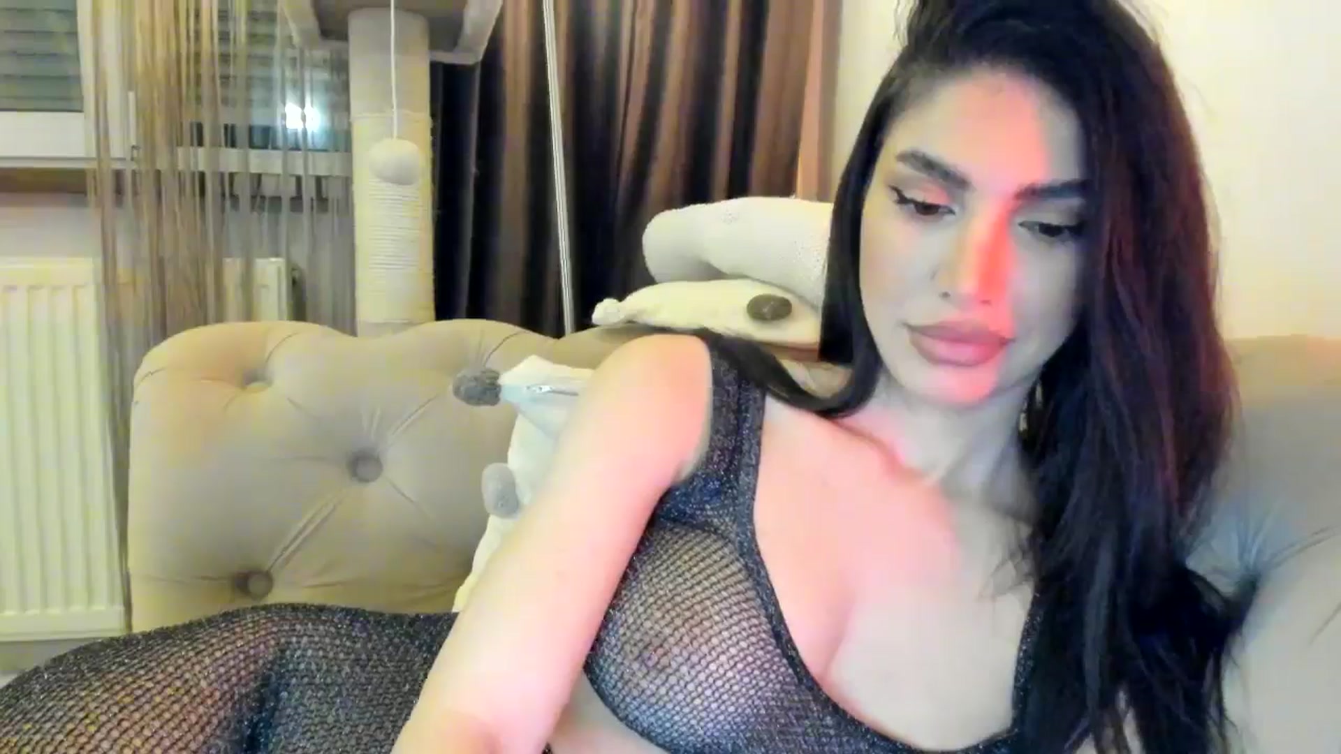 Gallery image thumbnail from SashaLopez's myfreecams stream on, 12/01/2024, 21:09 image 9 of 20