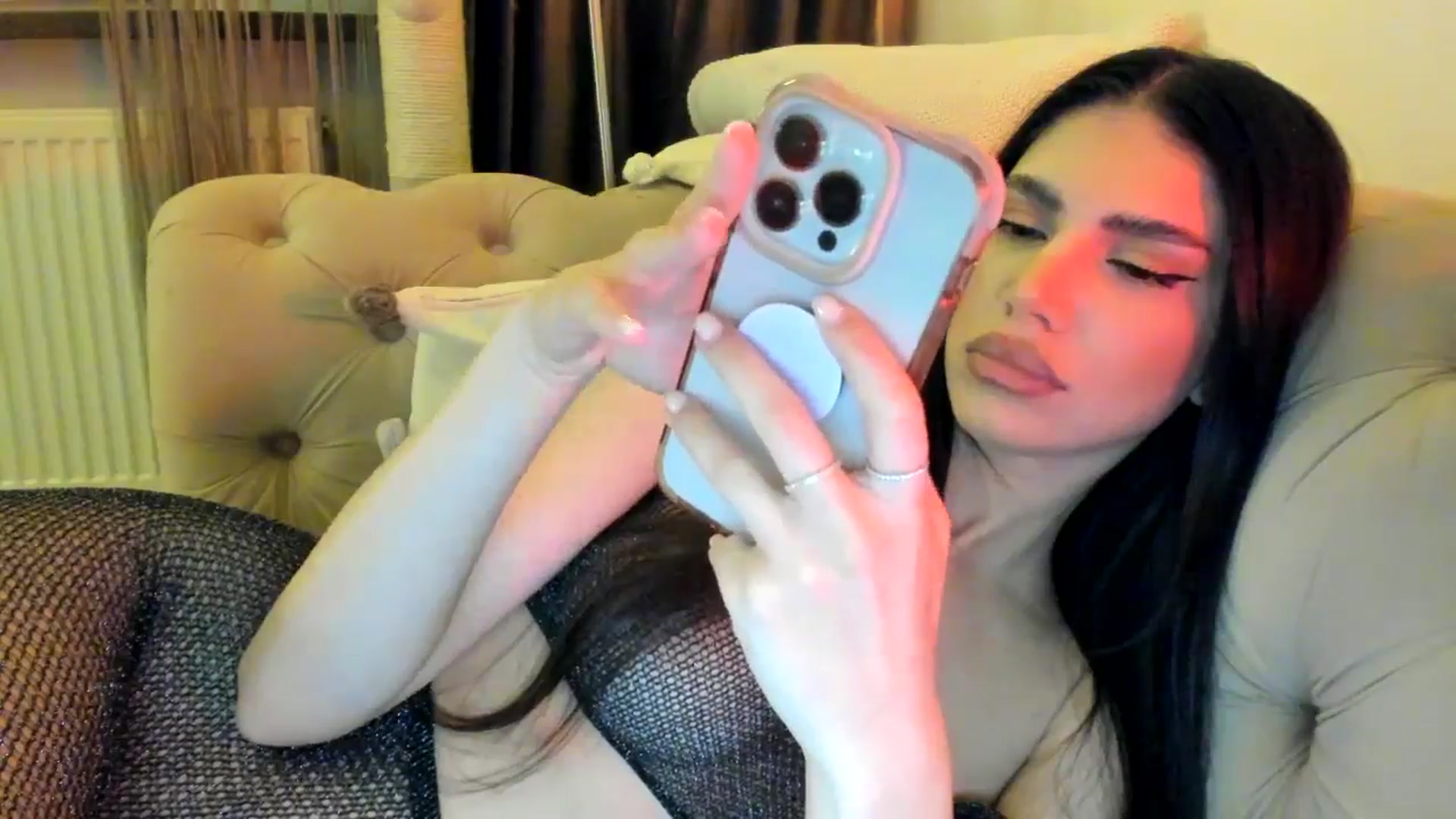Gallery image thumbnail from SashaLopez's myfreecams stream on, 12/01/2024, 23:32 image 3 of 20