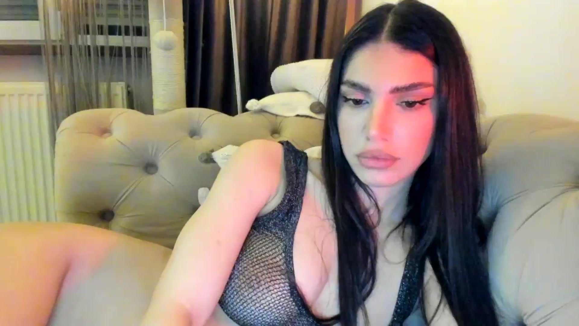 Gallery image thumbnail from SashaLopez's myfreecams stream on, 12/01/2024, 23:54 image 2 of 20