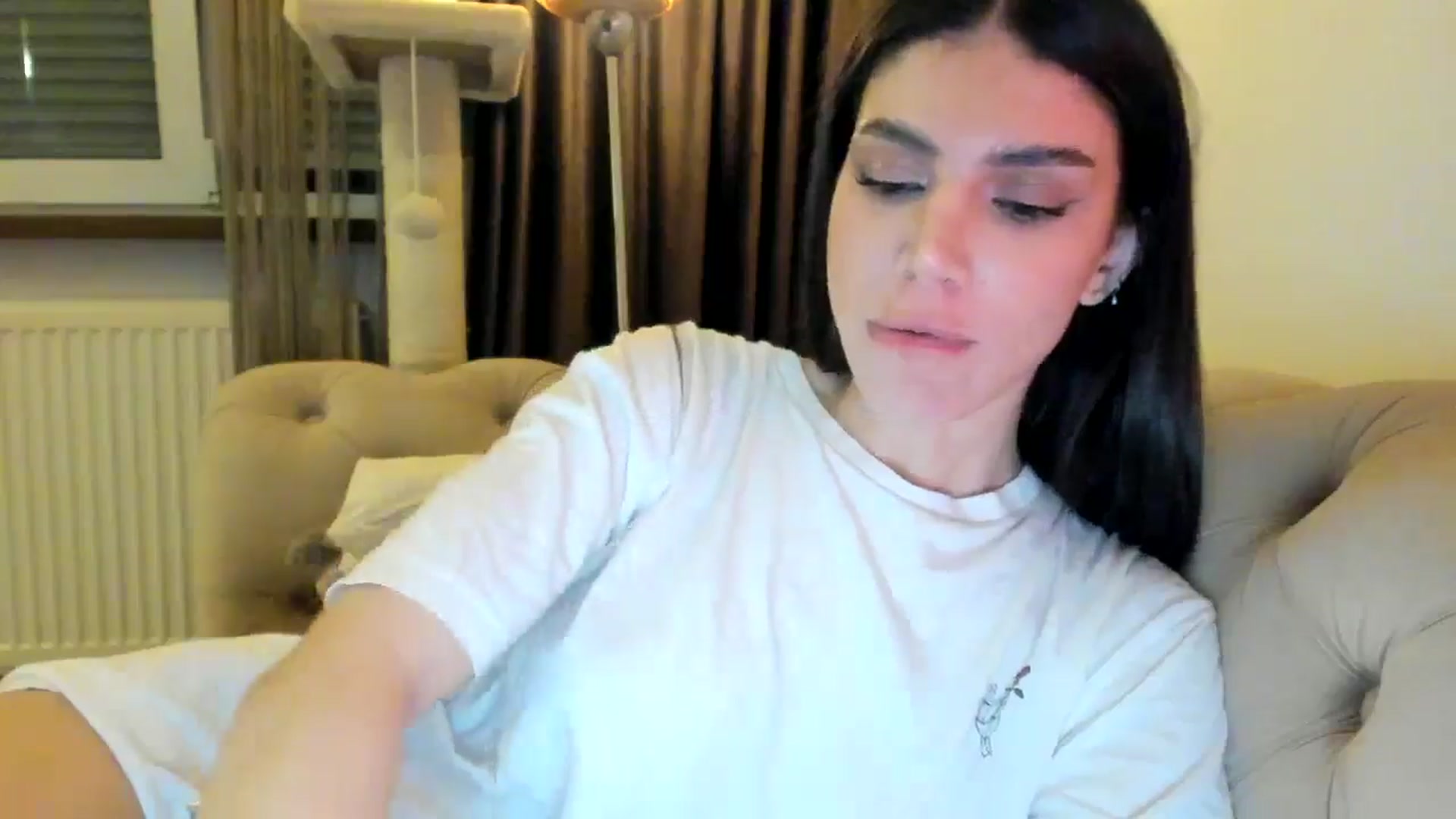 Gallery image thumbnail from SashaLopez's myfreecams stream on, 12/15/2024, 01:29 image 7 of 20