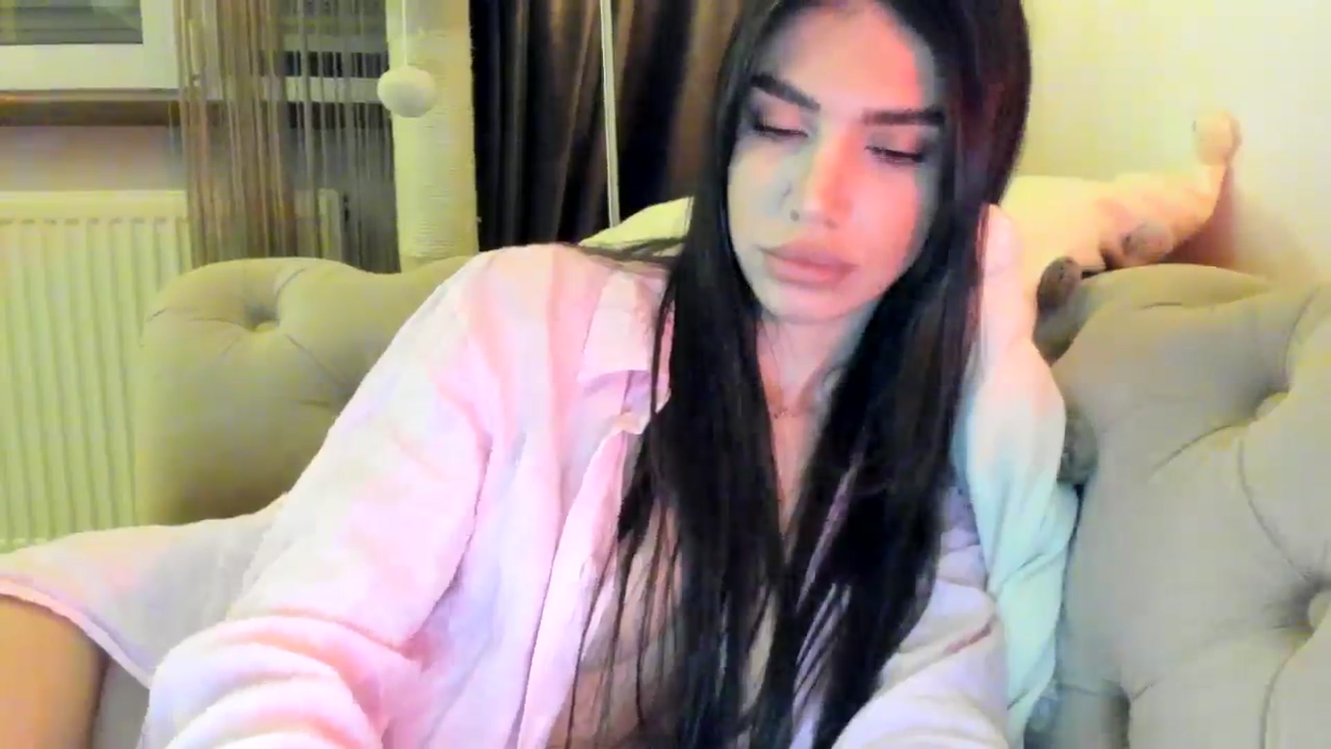 Gallery image thumbnail from SashaLopez's myfreecams stream on, 12/16/2024, 22:03 image 19 of 20