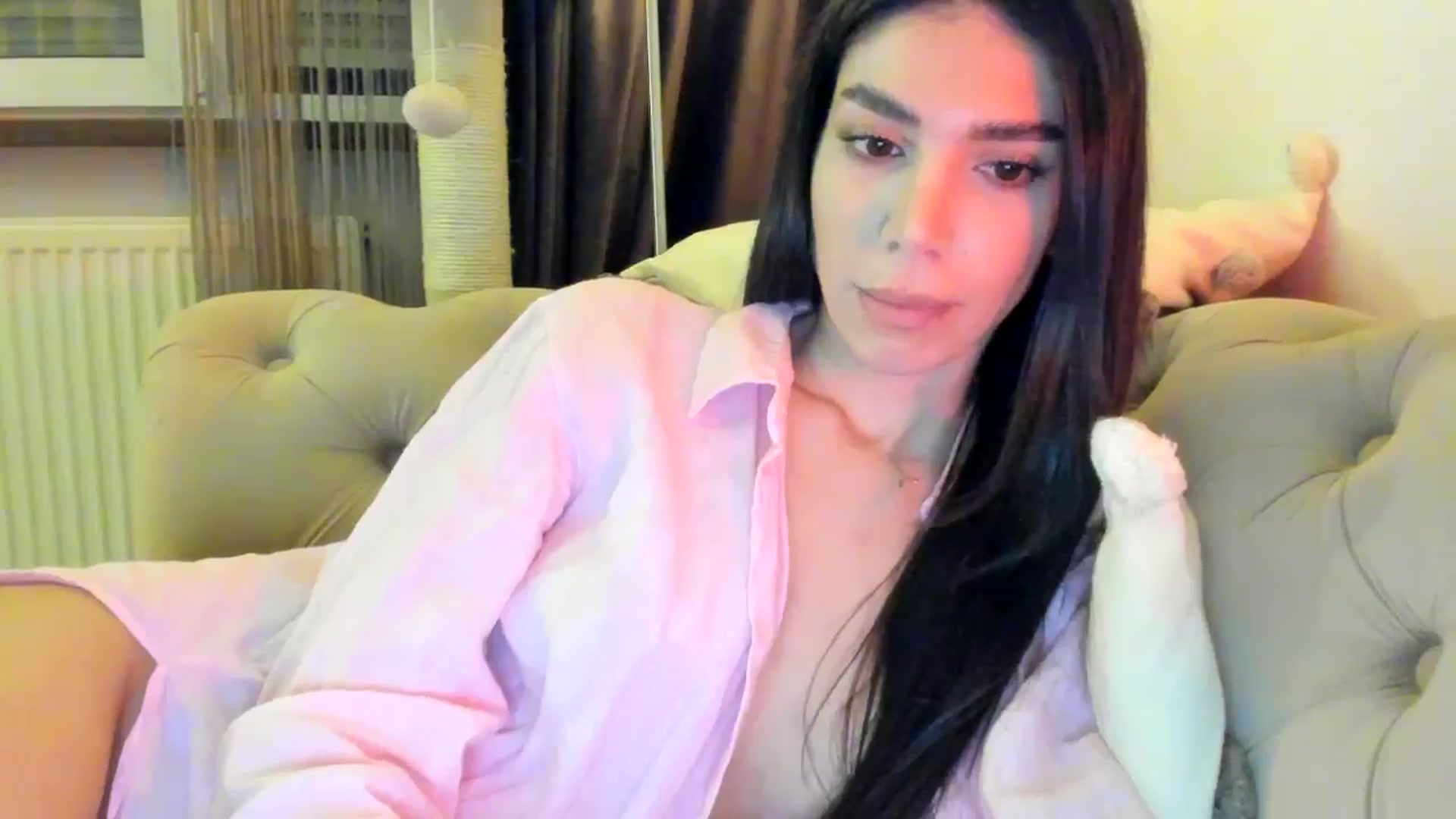 Gallery image thumbnail from SashaLopez's myfreecams stream on, 12/16/2024, 22:03 image 14 of 20