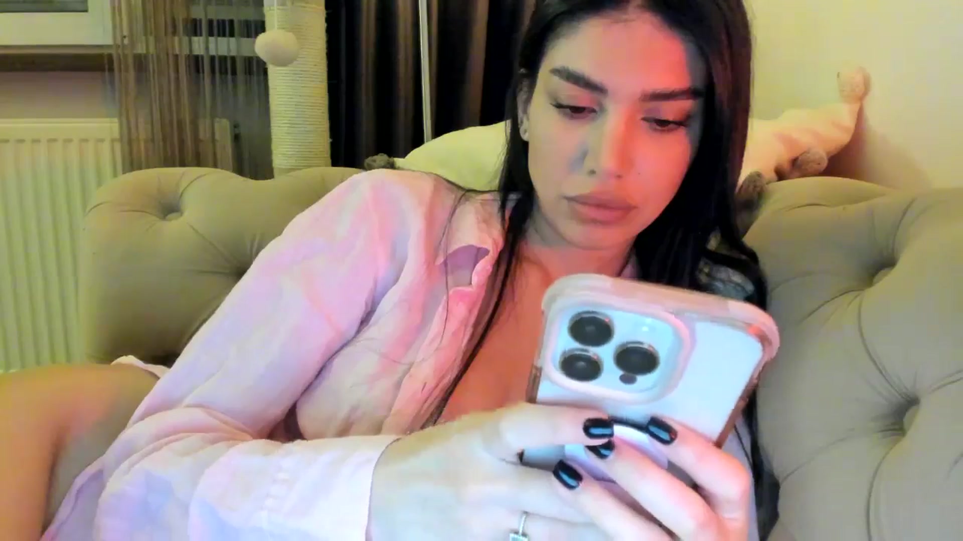 Gallery image thumbnail from SashaLopez's myfreecams stream on, 12/16/2024, 22:03 image 4 of 20