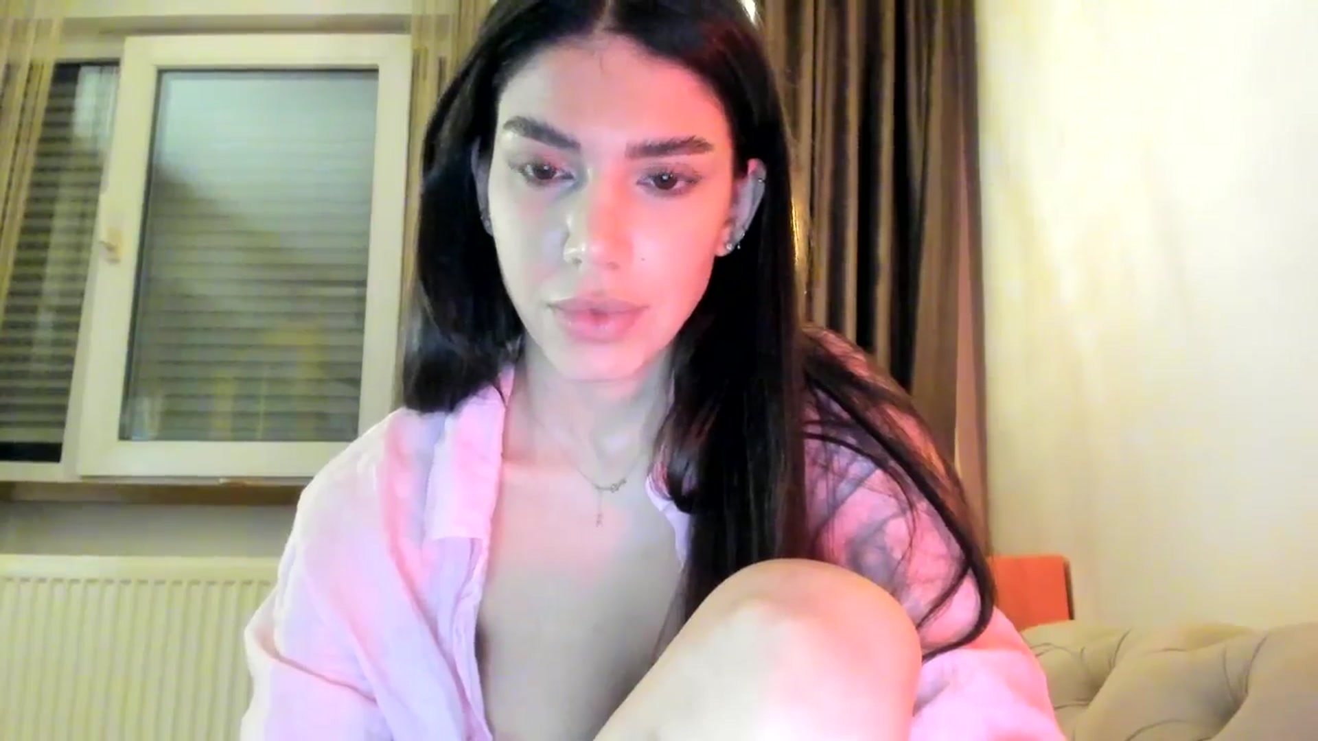 Gallery image thumbnail from SashaLopez's myfreecams stream on, 12/17/2024, 24:39 image 17 of 20