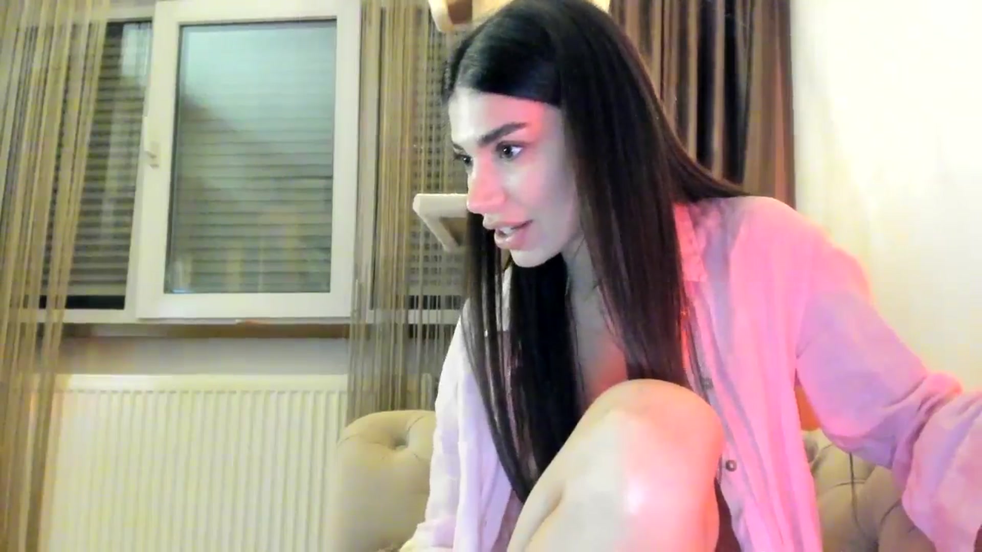 Gallery image thumbnail from SashaLopez's myfreecams stream on, 12/17/2024, 24:39 image 5 of 20