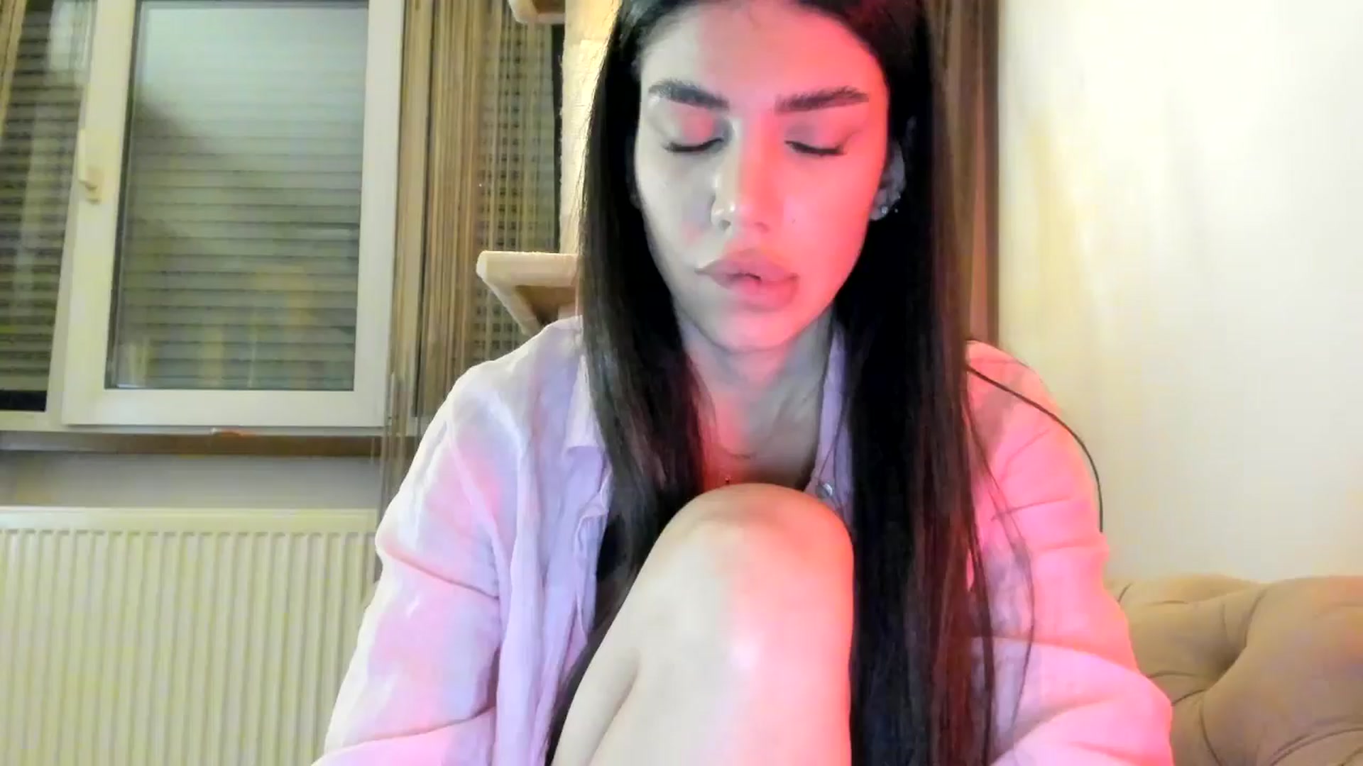 Gallery image thumbnail from SashaLopez's myfreecams stream on, 12/17/2024, 24:39 image 6 of 20