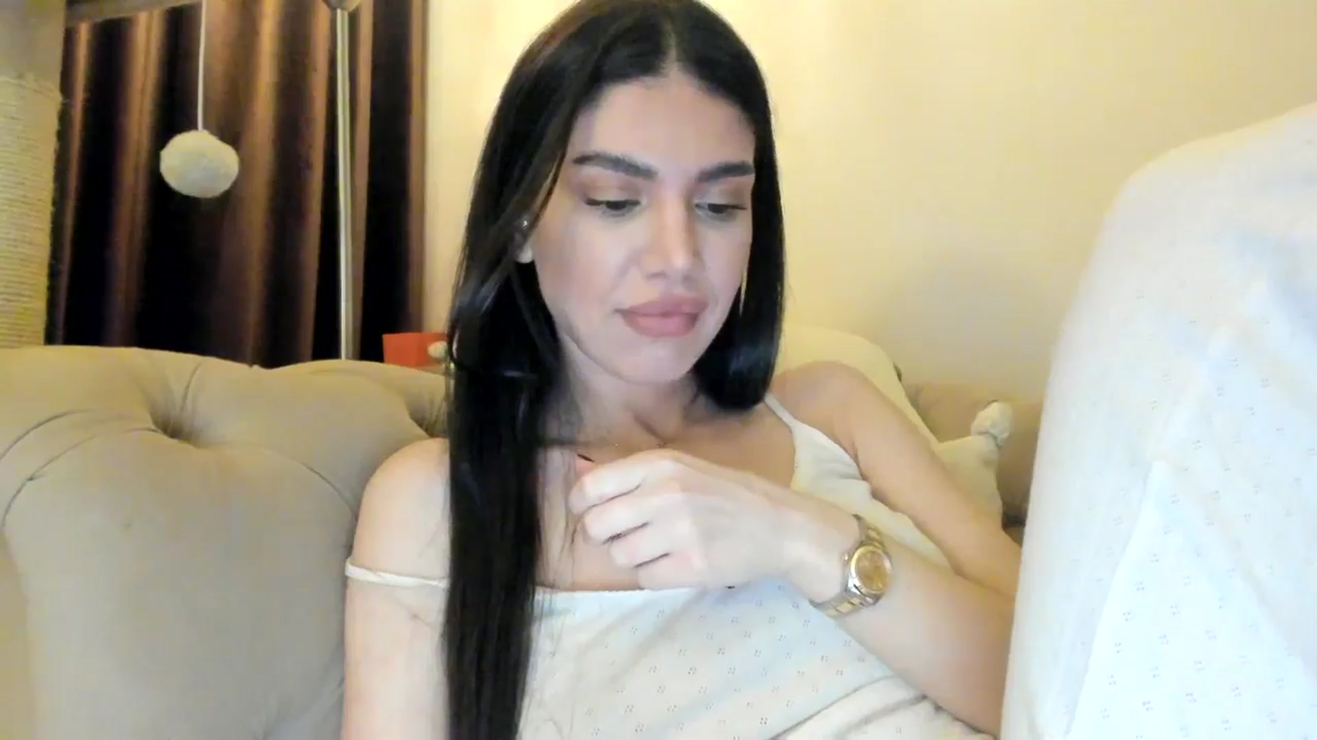 Gallery image thumbnail from SashaLopez's myfreecams stream on, 12/18/2024, 22:48 image 17 of 20