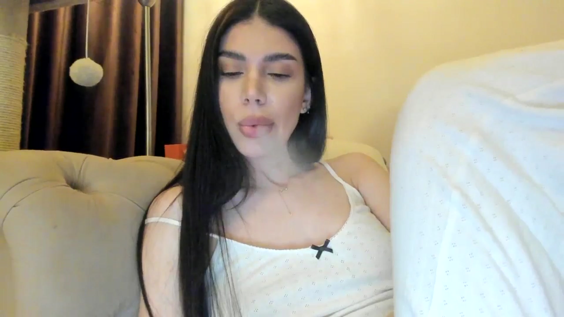Gallery image thumbnail from SashaLopez's myfreecams stream on, 12/18/2024, 22:48 image 10 of 20