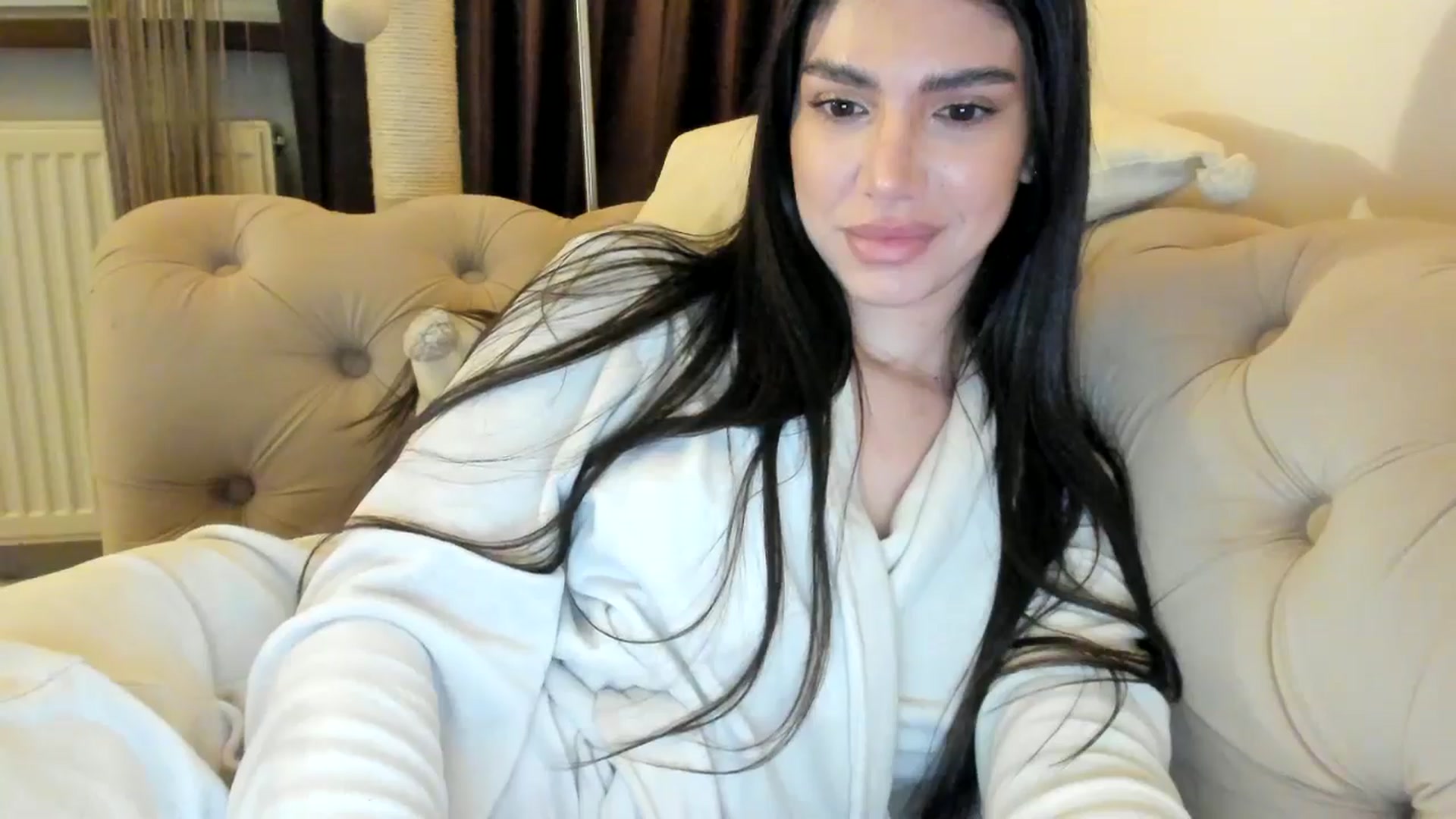 Gallery image thumbnail from SashaLopez's myfreecams stream on, 12/24/2024, 01:12 image 6 of 20