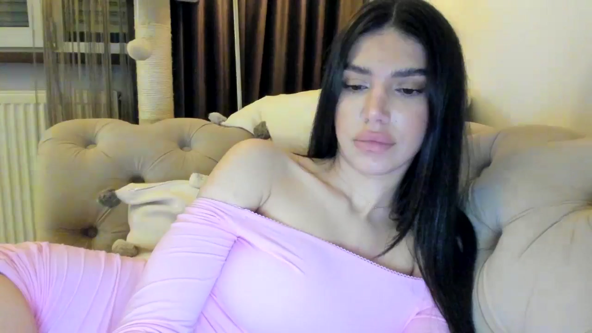 Gallery image thumbnail from SashaLopez's myfreecams stream on, 12/28/2024, 23:29 image 19 of 20