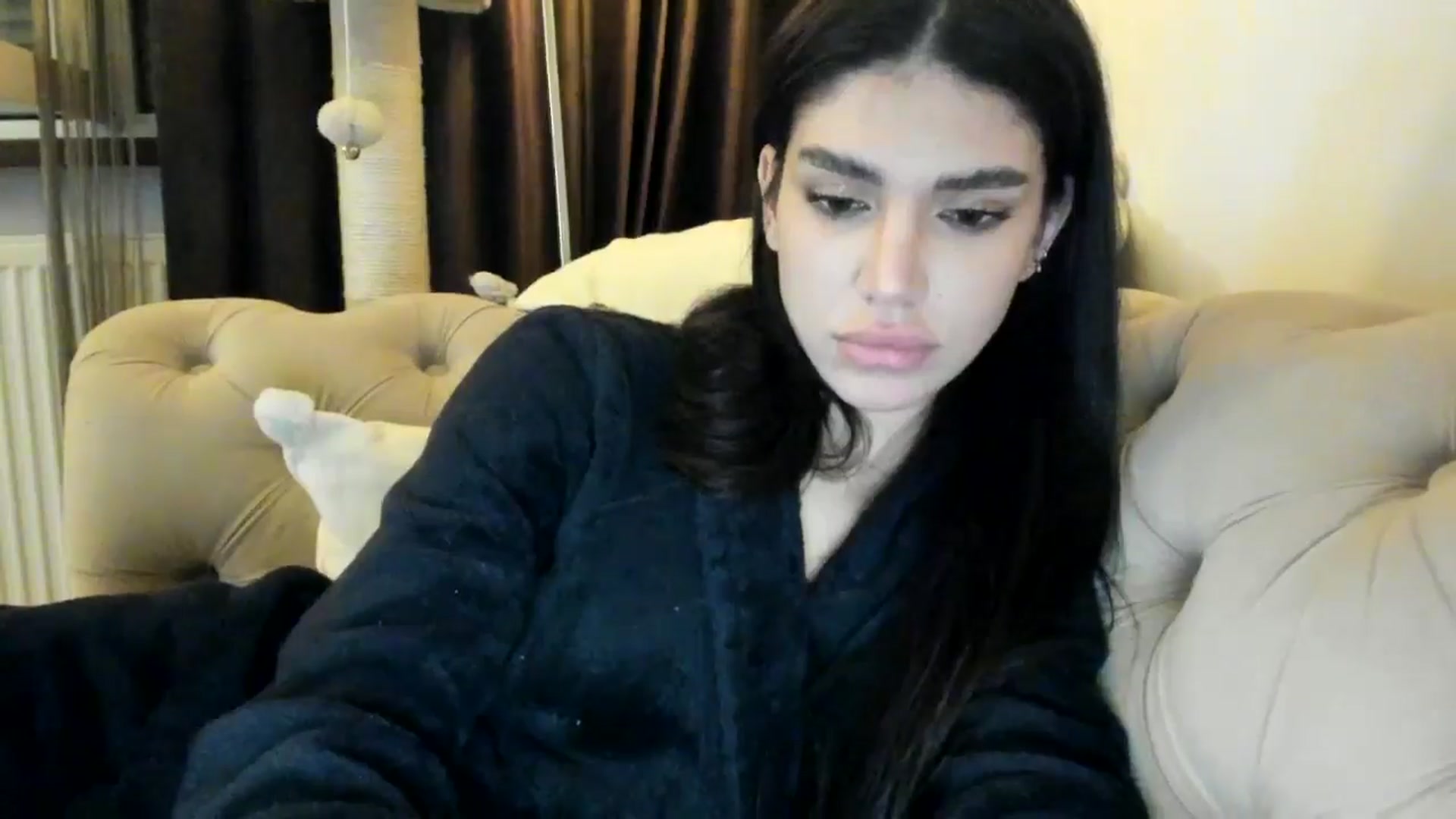Gallery image thumbnail from SashaLopez's myfreecams stream on, 12/31/2024, 24:59 image 18 of 20