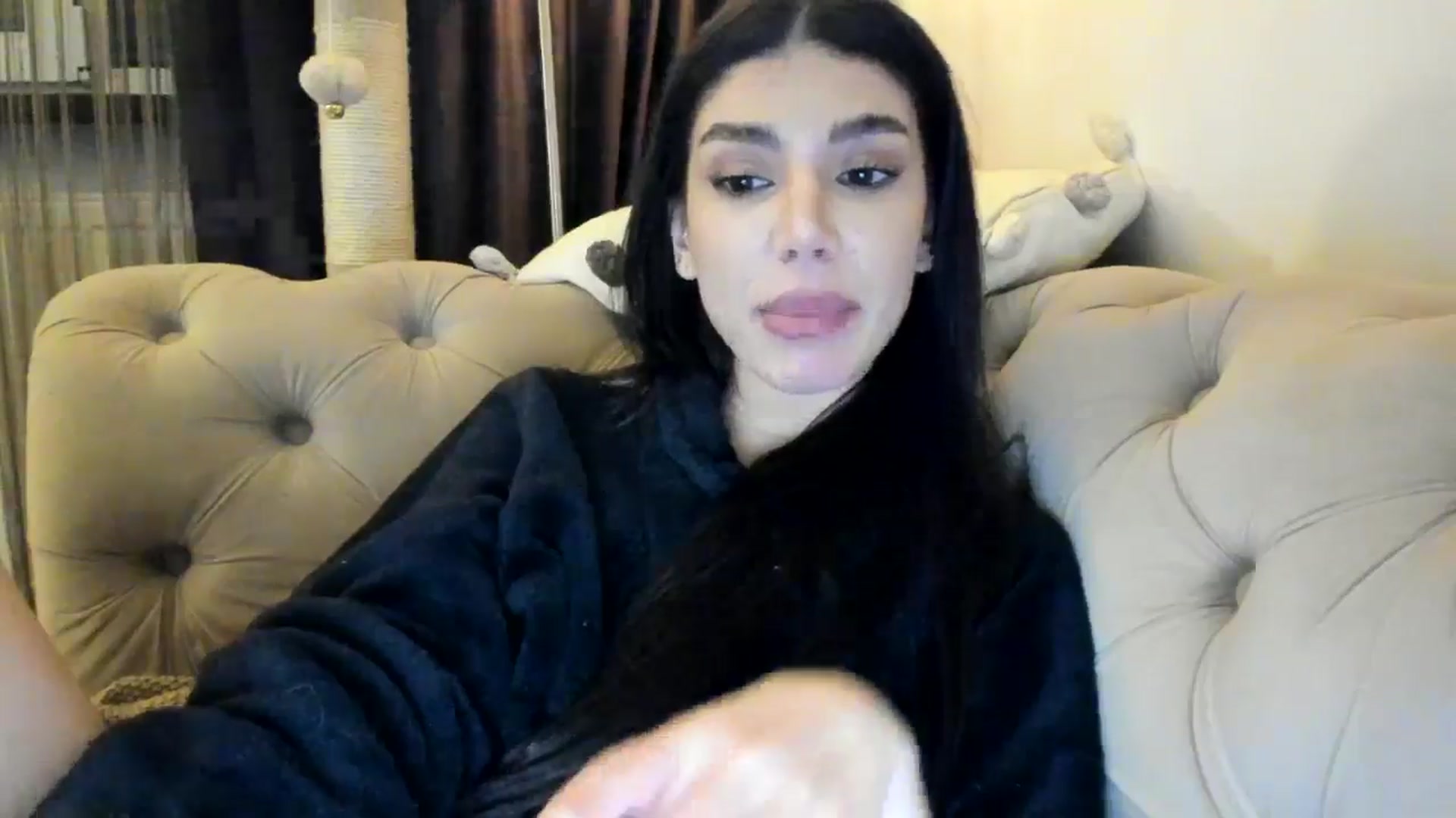 Gallery image thumbnail from SashaLopez's myfreecams stream on, 12/31/2024, 24:59 image 2 of 20