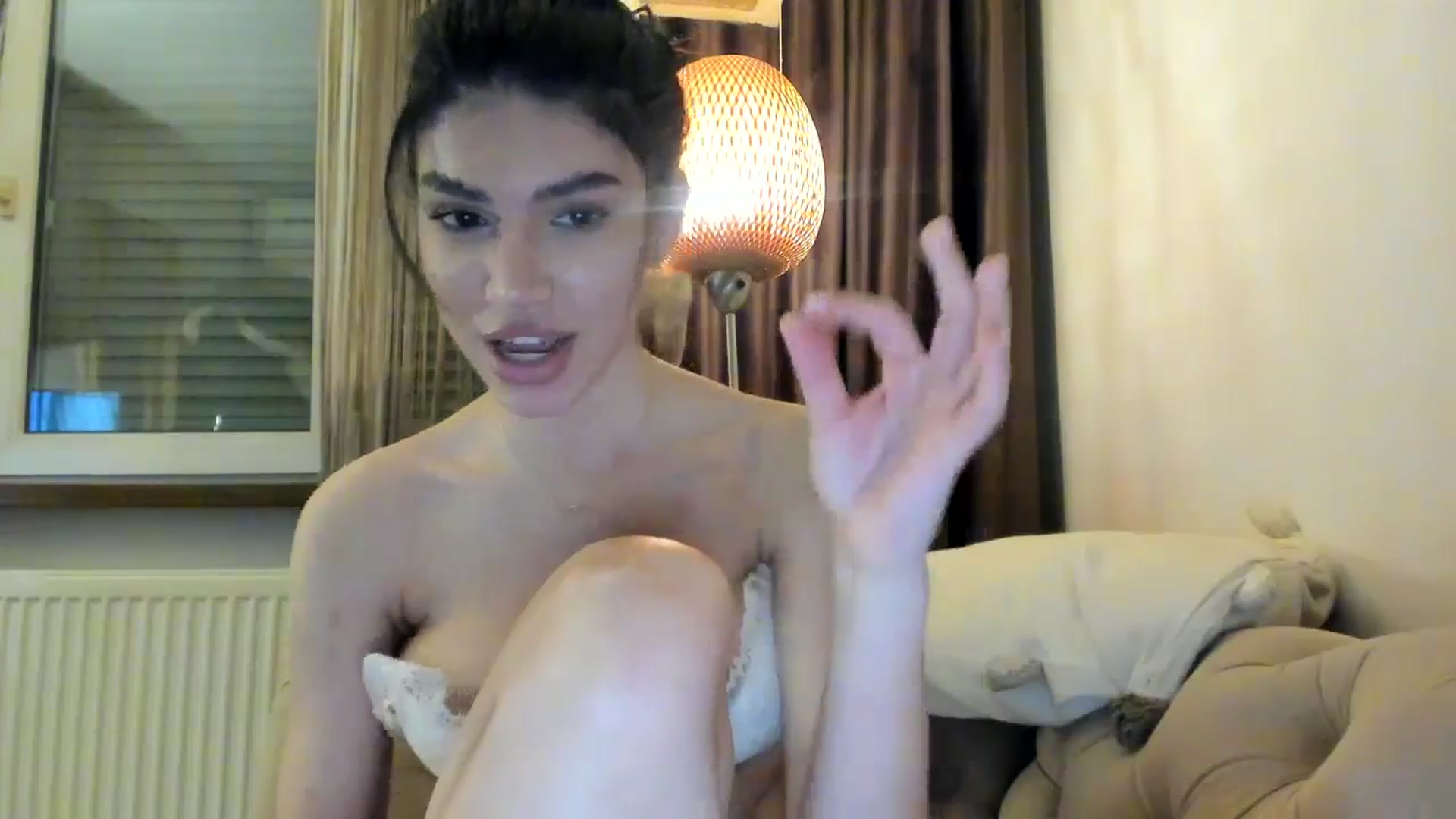Gallery image thumbnail from SashaLopez's myfreecams stream on, 01/03/2025, 24:02 image 5 of 20