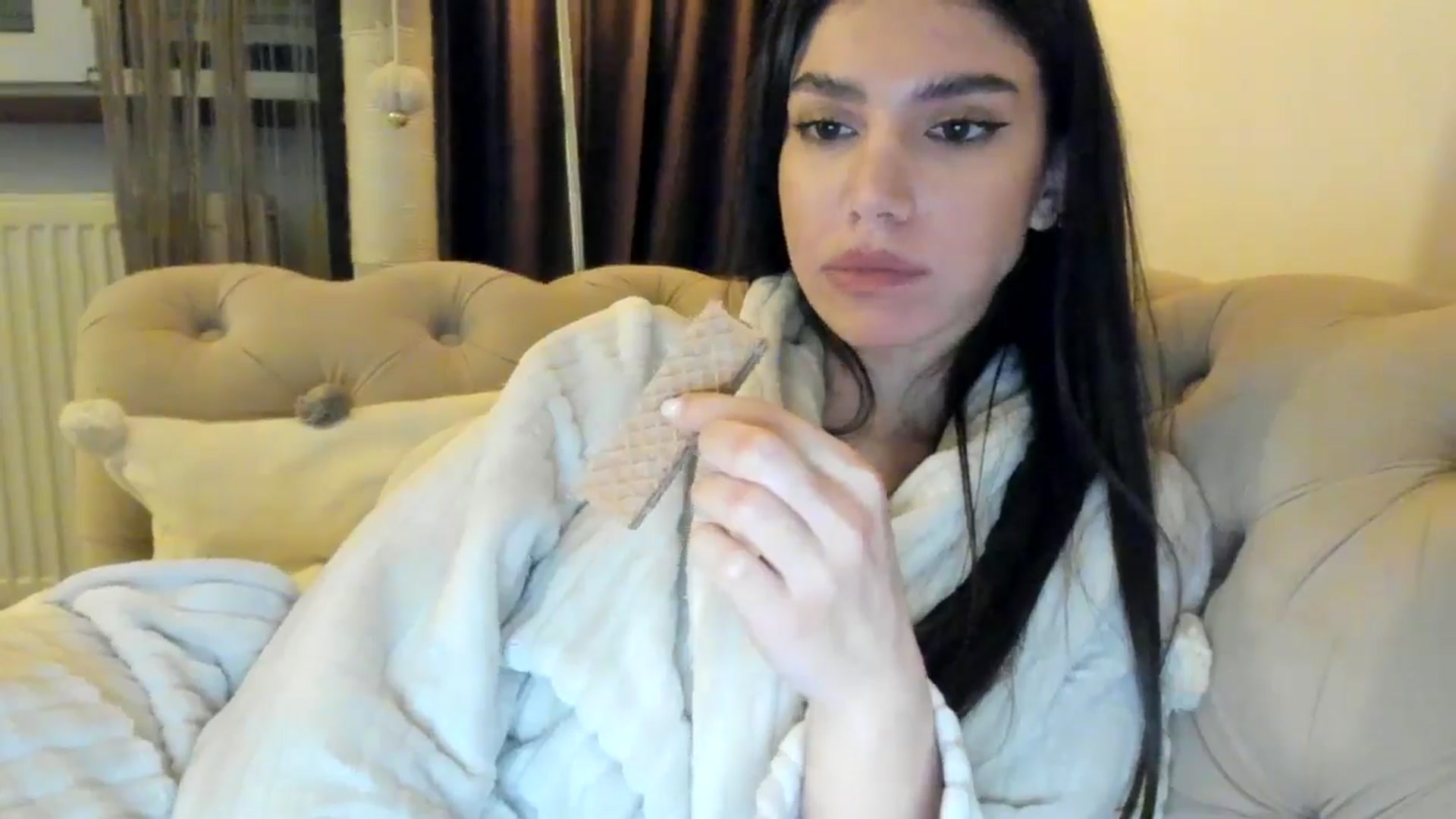 Gallery image thumbnail from SashaLopez's myfreecams stream on, 01/09/2025, 24:55 image 5 of 20