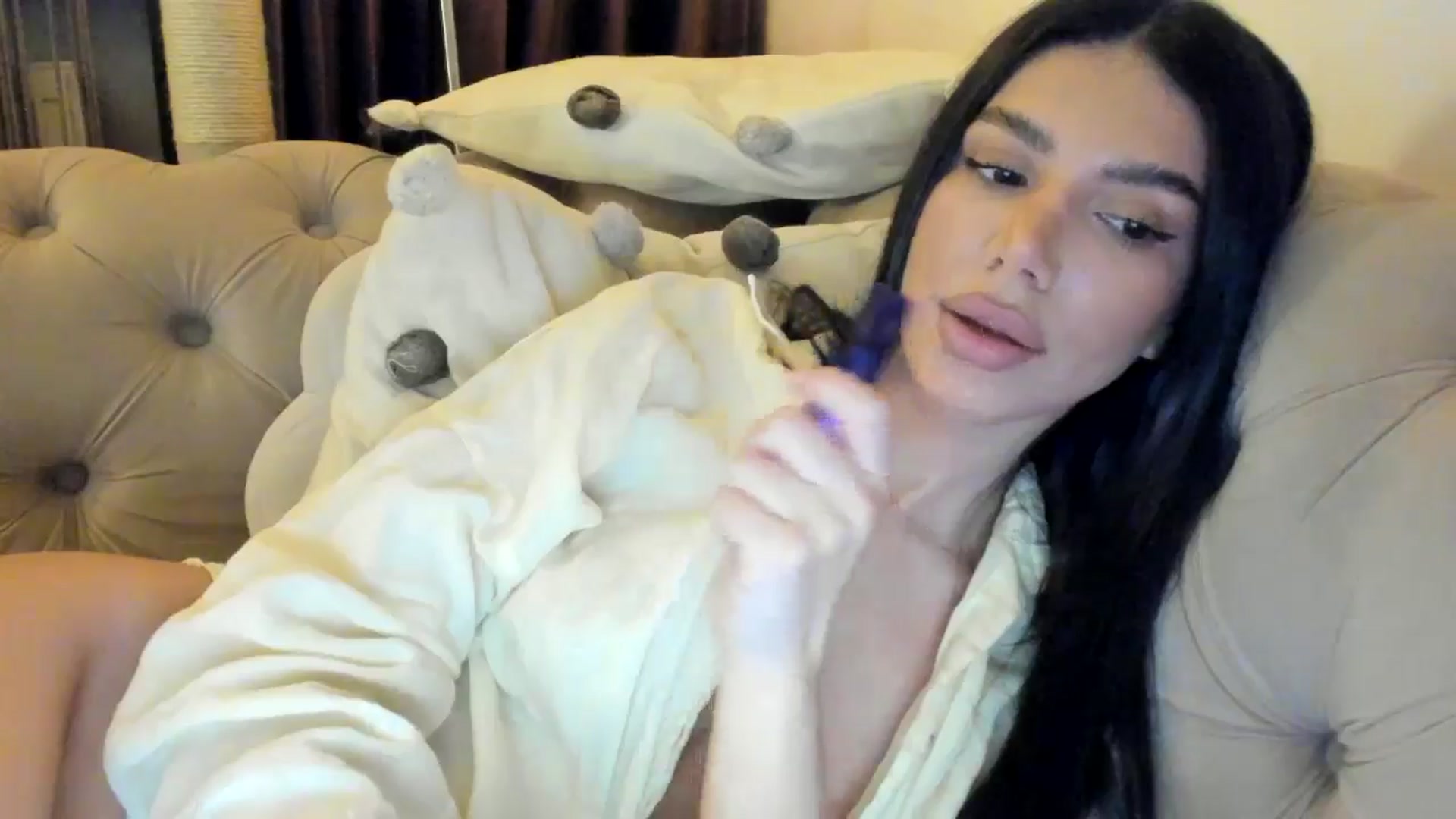 Gallery image thumbnail from SashaLopez's myfreecams stream on, 01/14/2025, 21:33 image 10 of 20