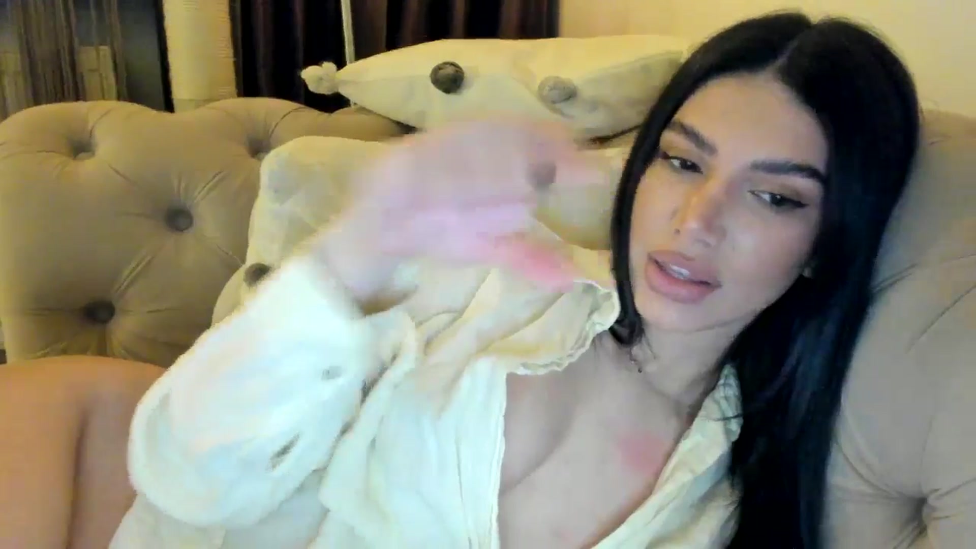 Gallery image thumbnail from SashaLopez's myfreecams stream on, 01/14/2025, 21:33 image 18 of 20