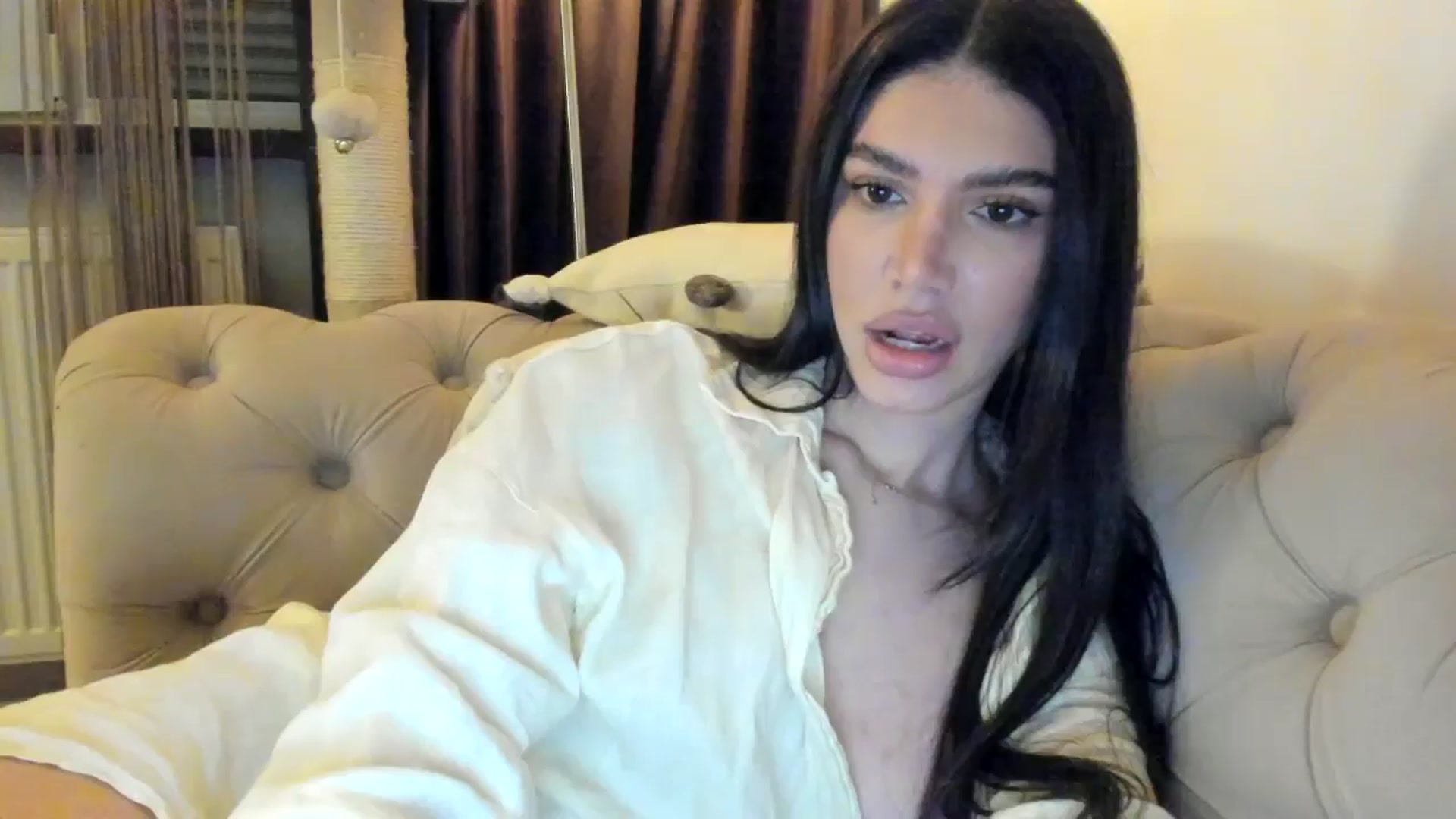 Gallery image thumbnail from SashaLopez's myfreecams stream on, 01/14/2025, 21:33 image 1 of 20