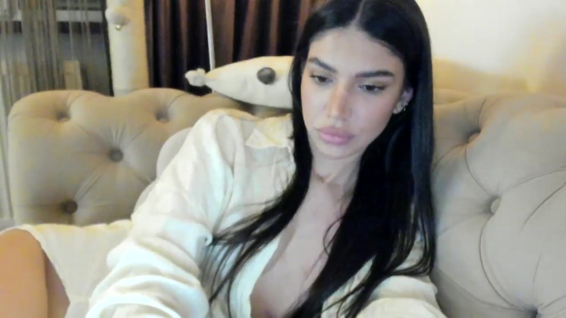 Gallery image thumbnail from SashaLopez's myfreecams stream on, 01/14/2025, 22:54 image 2 of 20