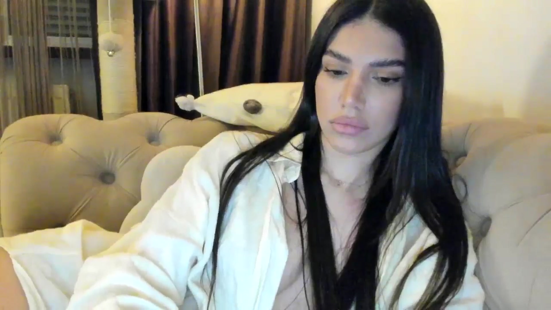 Gallery image thumbnail from SashaLopez's myfreecams stream on, 01/14/2025, 22:54 image 15 of 20