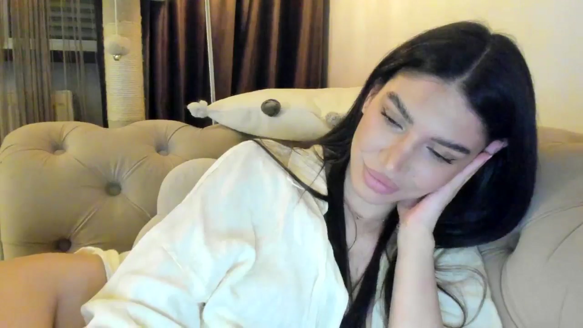 Gallery image thumbnail from SashaLopez's myfreecams stream on, 01/14/2025, 22:54 image 12 of 20