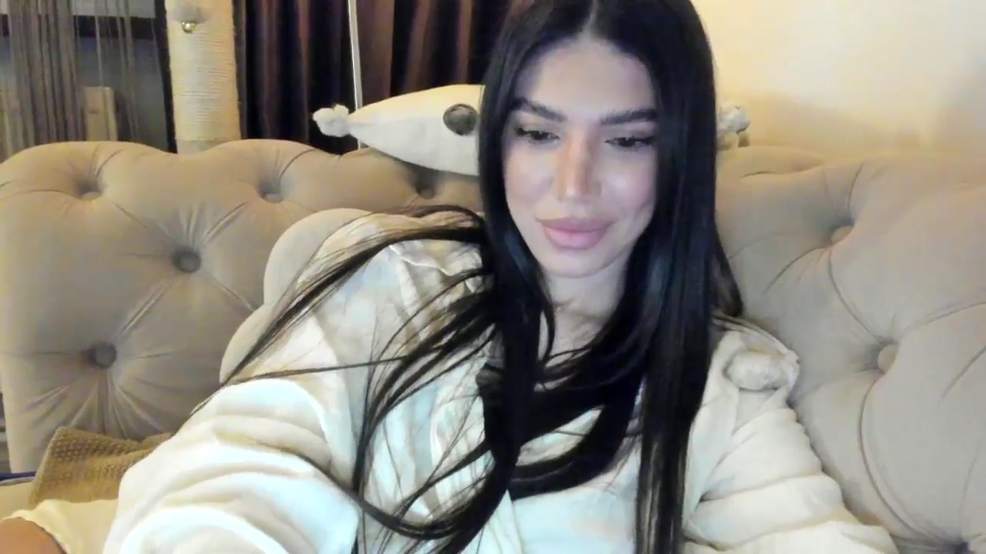Gallery image thumbnail from SashaLopez's myfreecams stream on, 01/14/2025, 22:54 image 6 of 20