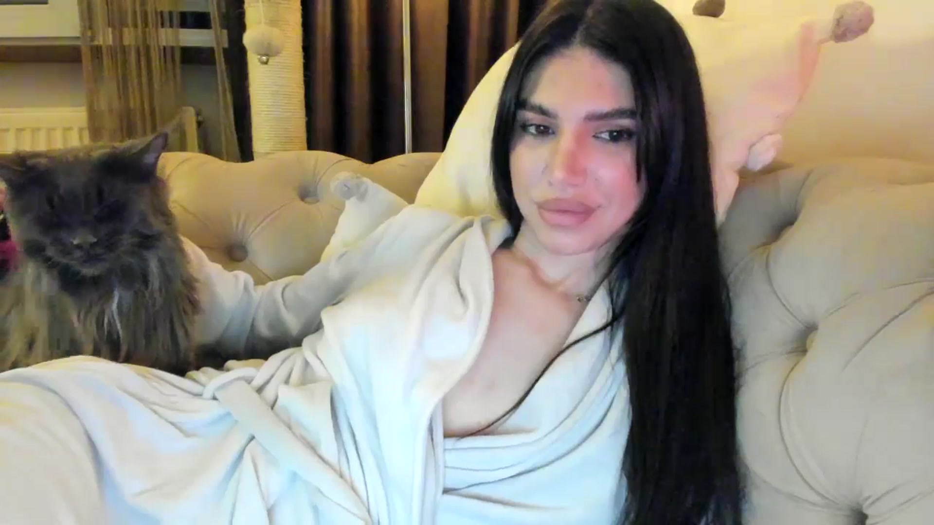 Gallery image thumbnail from SashaLopez's myfreecams stream on, 01/18/2025, 23:42 image 18 of 20
