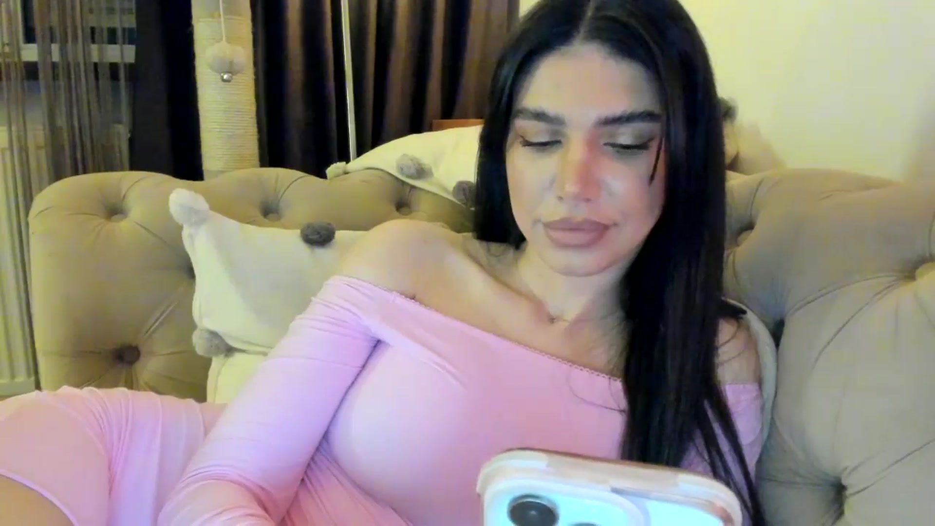 Gallery image thumbnail from SashaLopez's myfreecams stream on, 01/23/2025, 22:56 image 9 of 20