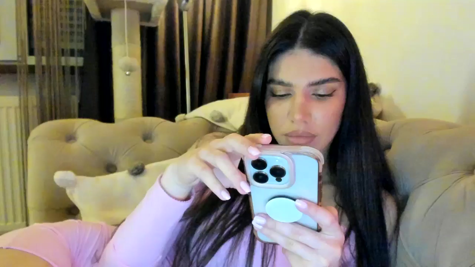 Gallery image thumbnail from SashaLopez's myfreecams stream on, 01/23/2025, 22:56 image 19 of 20