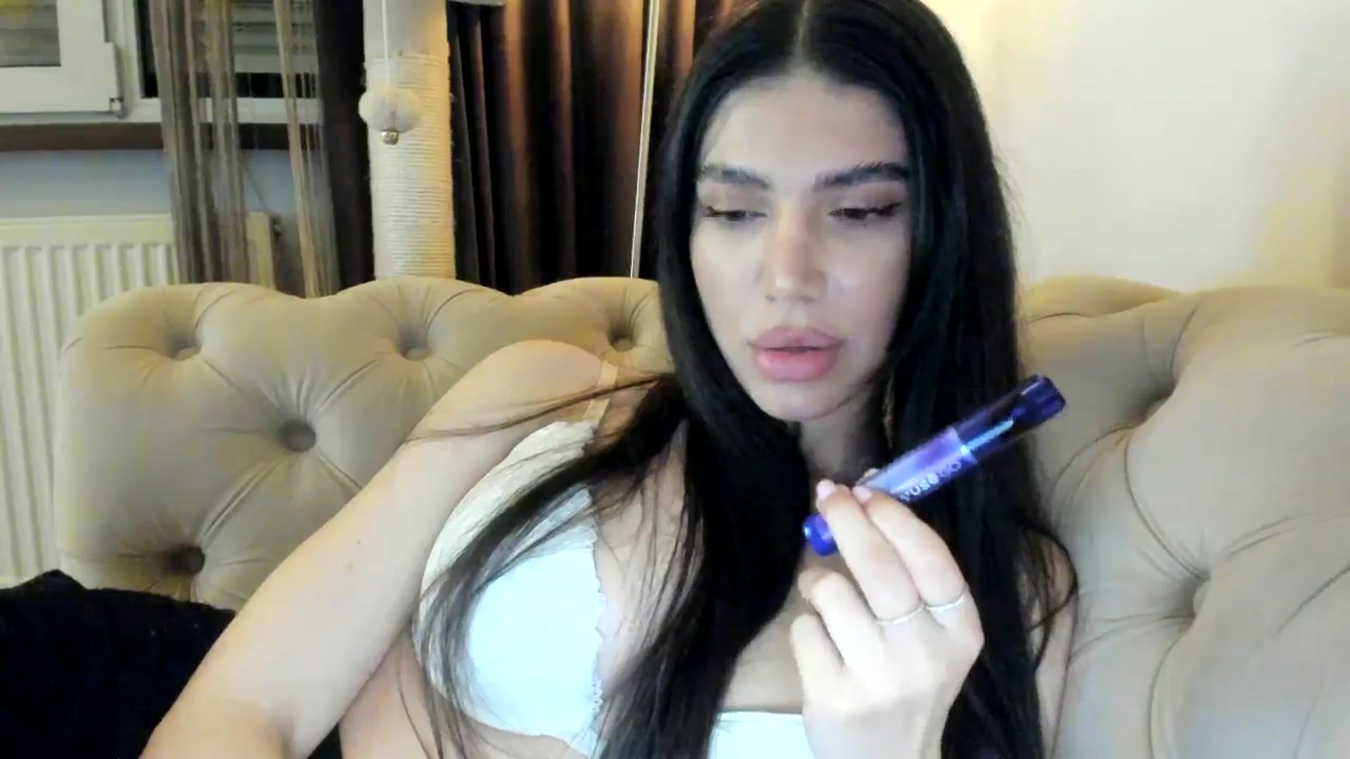 Gallery image thumbnail from SashaLopez's myfreecams stream on, 01/29/2025, 24:43 image 10 of 20