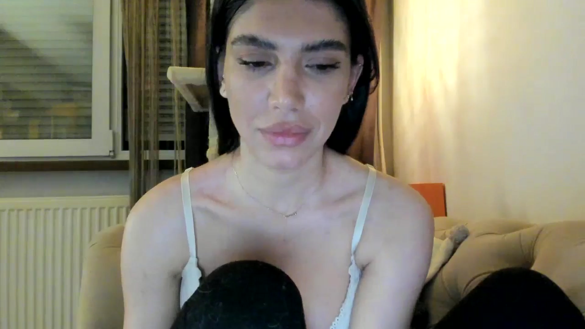 Gallery image thumbnail from SashaLopez's myfreecams stream on, 01/29/2025, 24:43 image 17 of 20