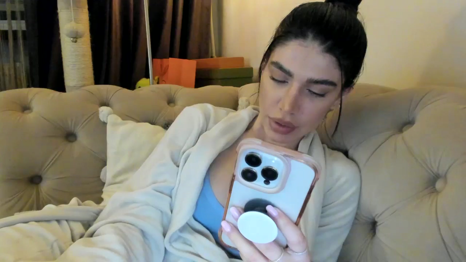 Gallery image thumbnail from SashaLopez's myfreecams stream on, 02/03/2025, 22:30 image 2 of 20