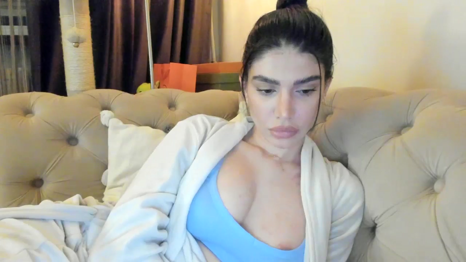 Gallery image thumbnail from SashaLopez's myfreecams stream on, 02/03/2025, 22:30 image 13 of 20