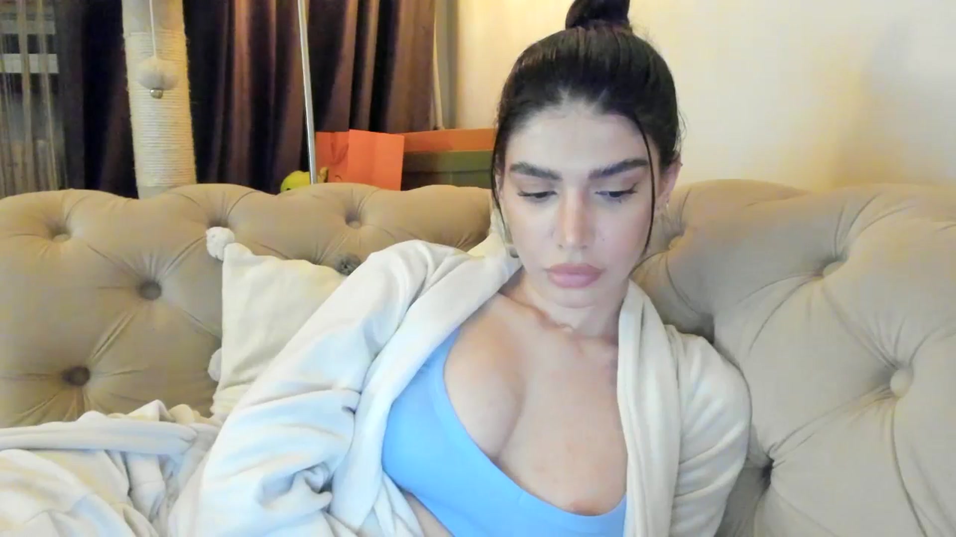 Gallery image thumbnail from SashaLopez's myfreecams stream on, 02/03/2025, 22:30 image 18 of 20