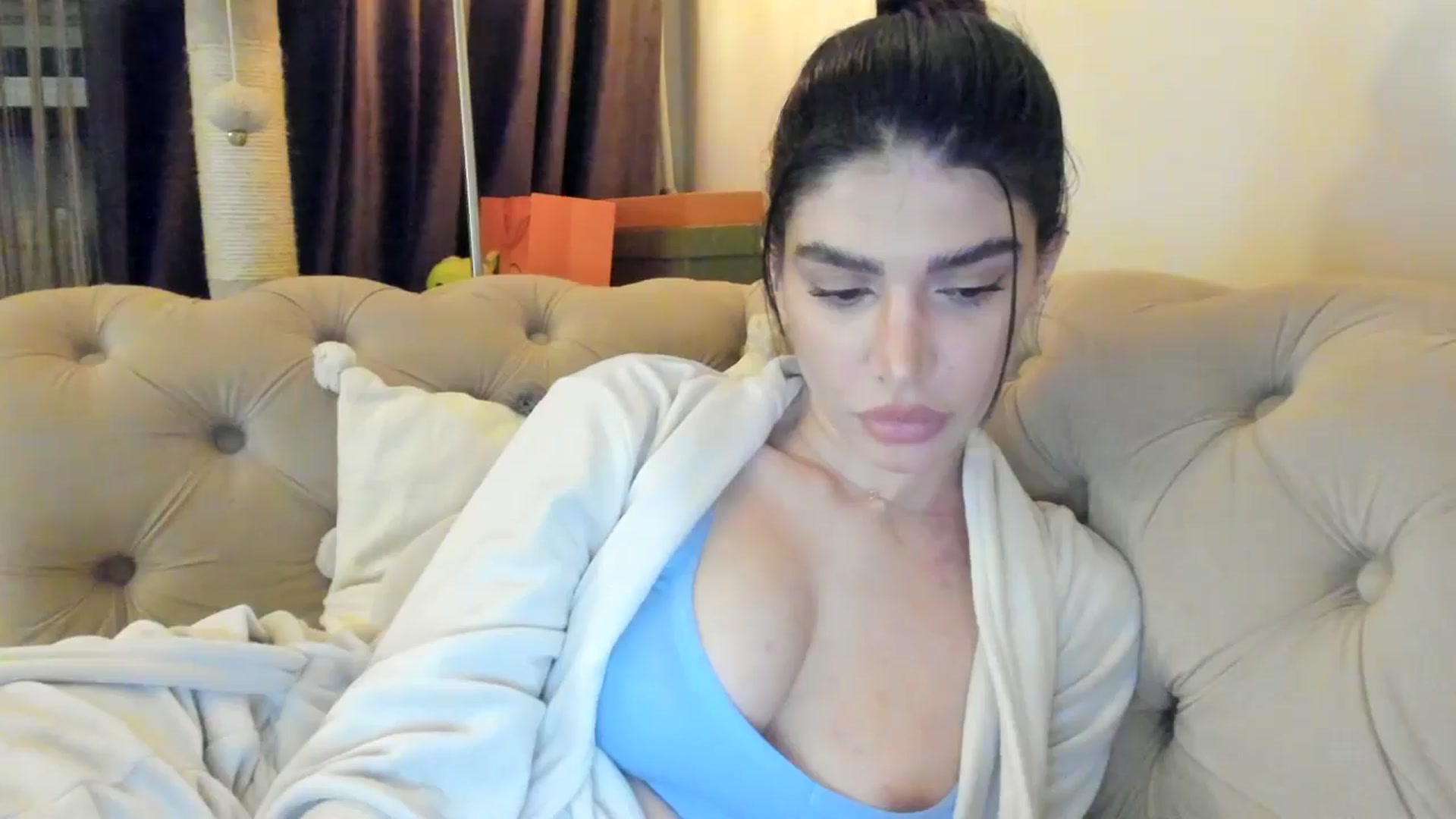 Gallery image thumbnail from SashaLopez's myfreecams stream on, 02/03/2025, 22:30 image 11 of 20