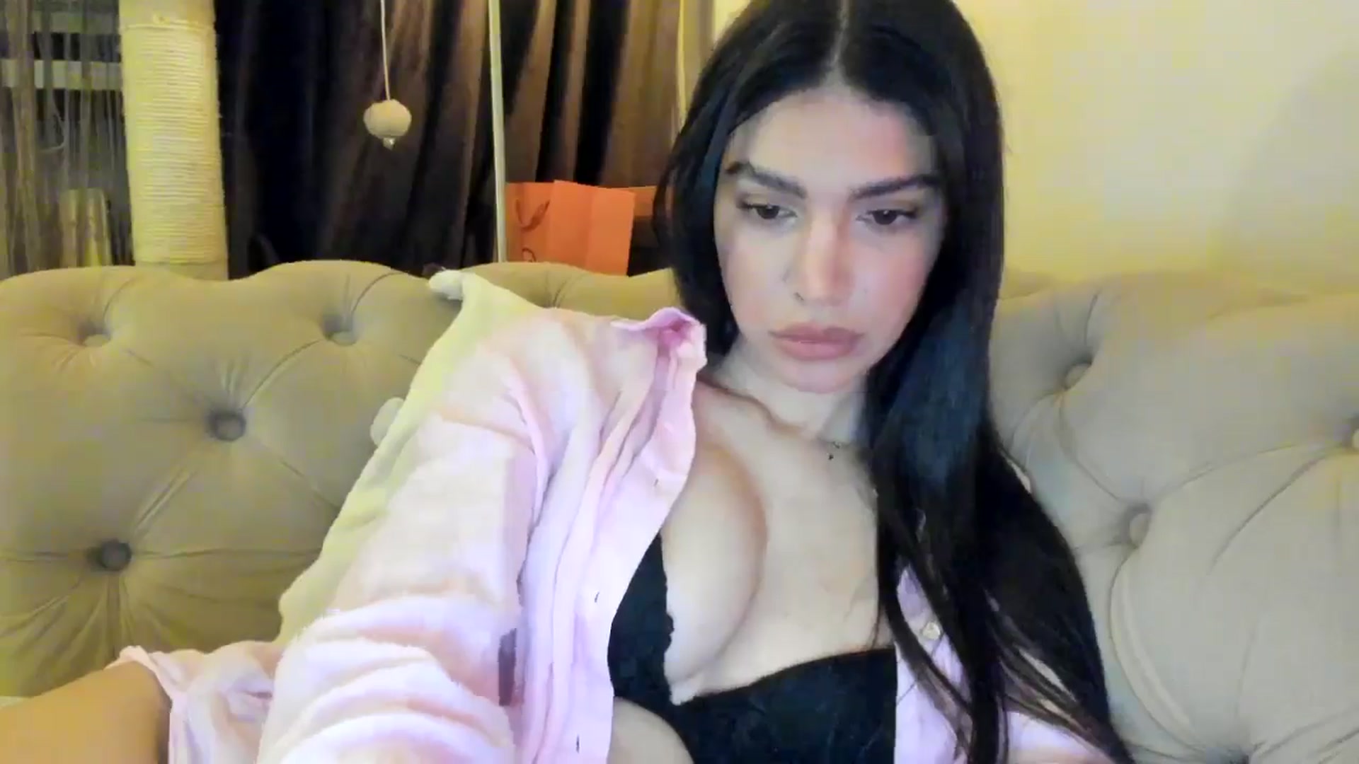 Gallery image thumbnail from SashaLopez's myfreecams stream on, 02/06/2025, 21:16 image 3 of 20