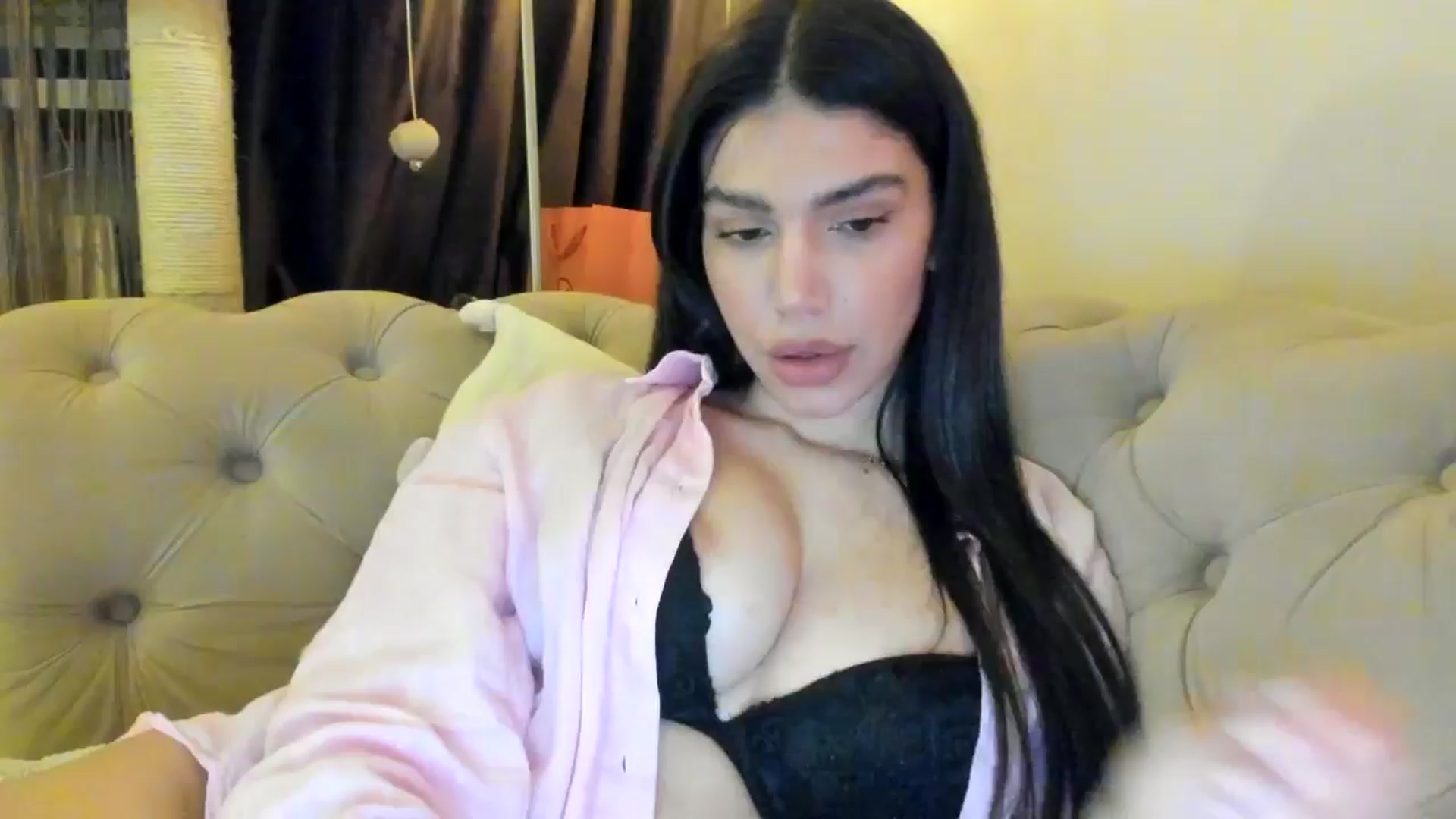 Gallery image thumbnail from SashaLopez's myfreecams stream on, 02/06/2025, 21:16 image 1 of 20