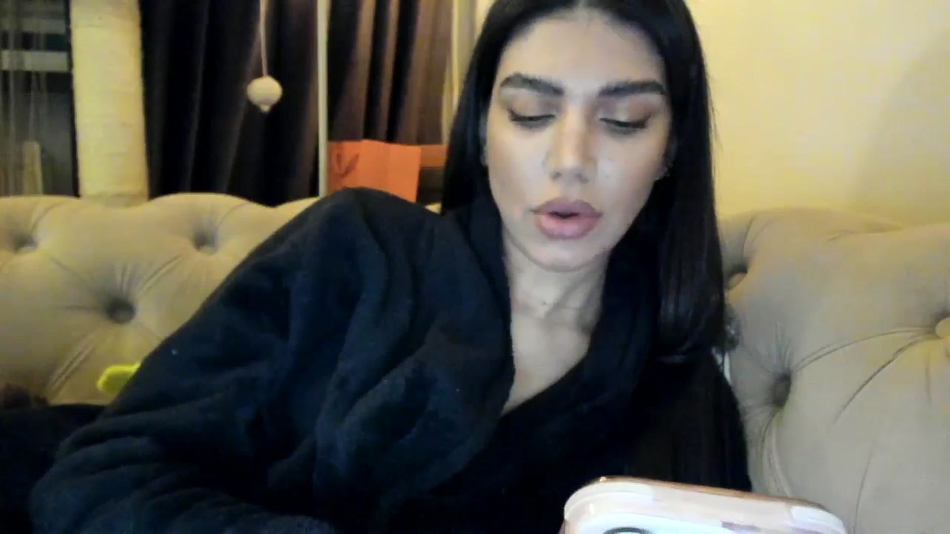 Gallery image thumbnail from SashaLopez's myfreecams stream on, 02/09/2025, 24:15 image 11 of 20