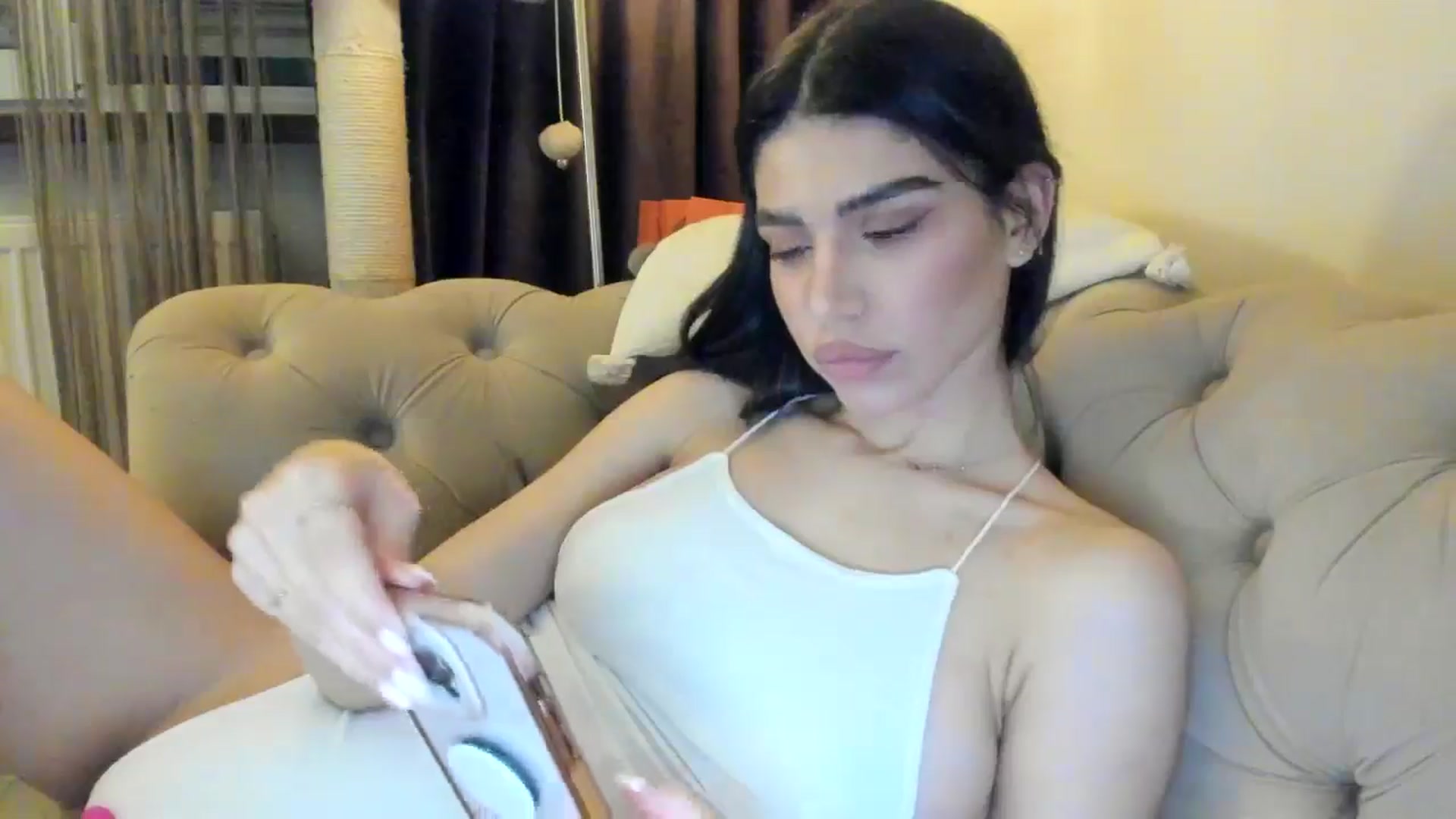 Gallery image thumbnail from SashaLopez's myfreecams stream on, 02/14/2025, 21:19 image 3 of 20