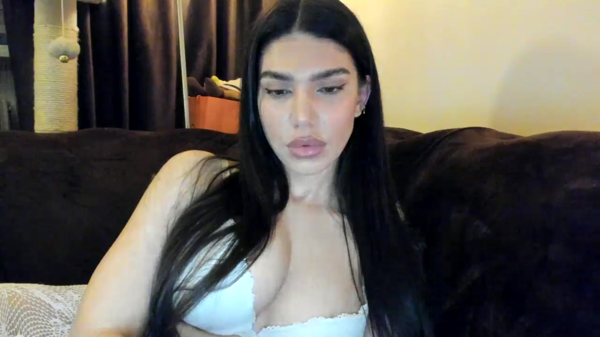 Gallery image thumbnail from SashaLopez's myfreecams stream on, 03/28/2025, 20:48 image 11 of 20