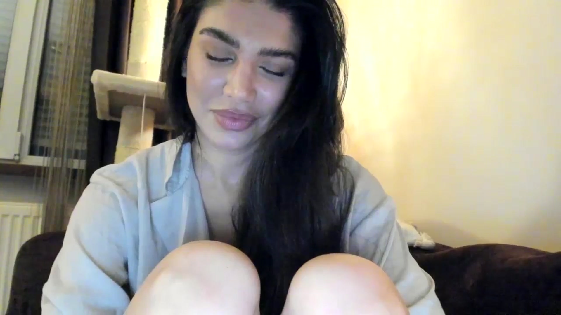 Gallery image thumbnail from SashaLopez's myfreecams stream on, 03/29/2025, 21:38 image 14 of 20