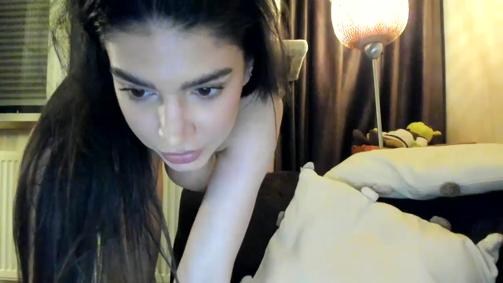 Gallery image thumbnail from SashaLopez's myfreecams stream on, 03/29/2025, 21:38 image 17 of 20