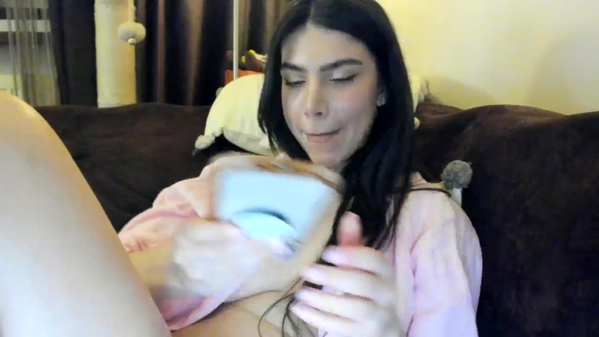 Gallery image thumbnail from SashaLopez's myfreecams stream on, 03/30/2025, 20:59 image 16 of 20