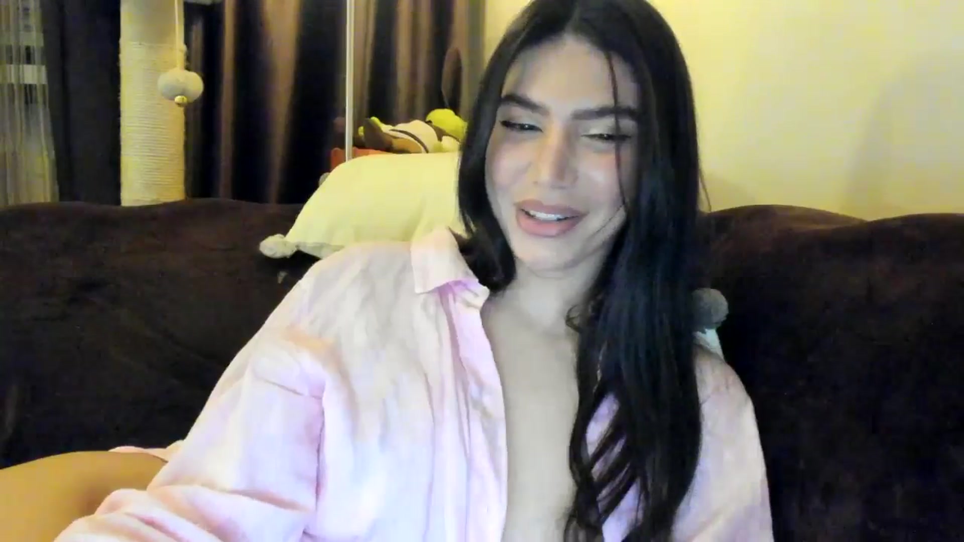 Gallery image thumbnail from SashaLopez's myfreecams stream on, 03/30/2025, 20:59 image 5 of 20