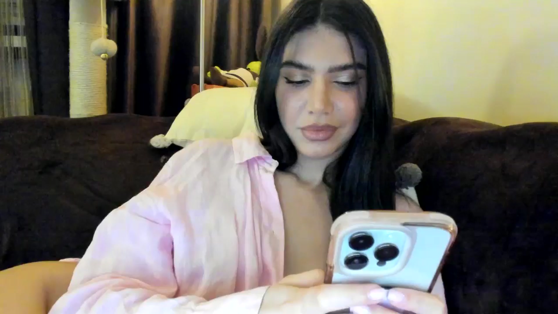 Gallery image thumbnail from SashaLopez's myfreecams stream on, 03/30/2025, 20:59 image 1 of 20