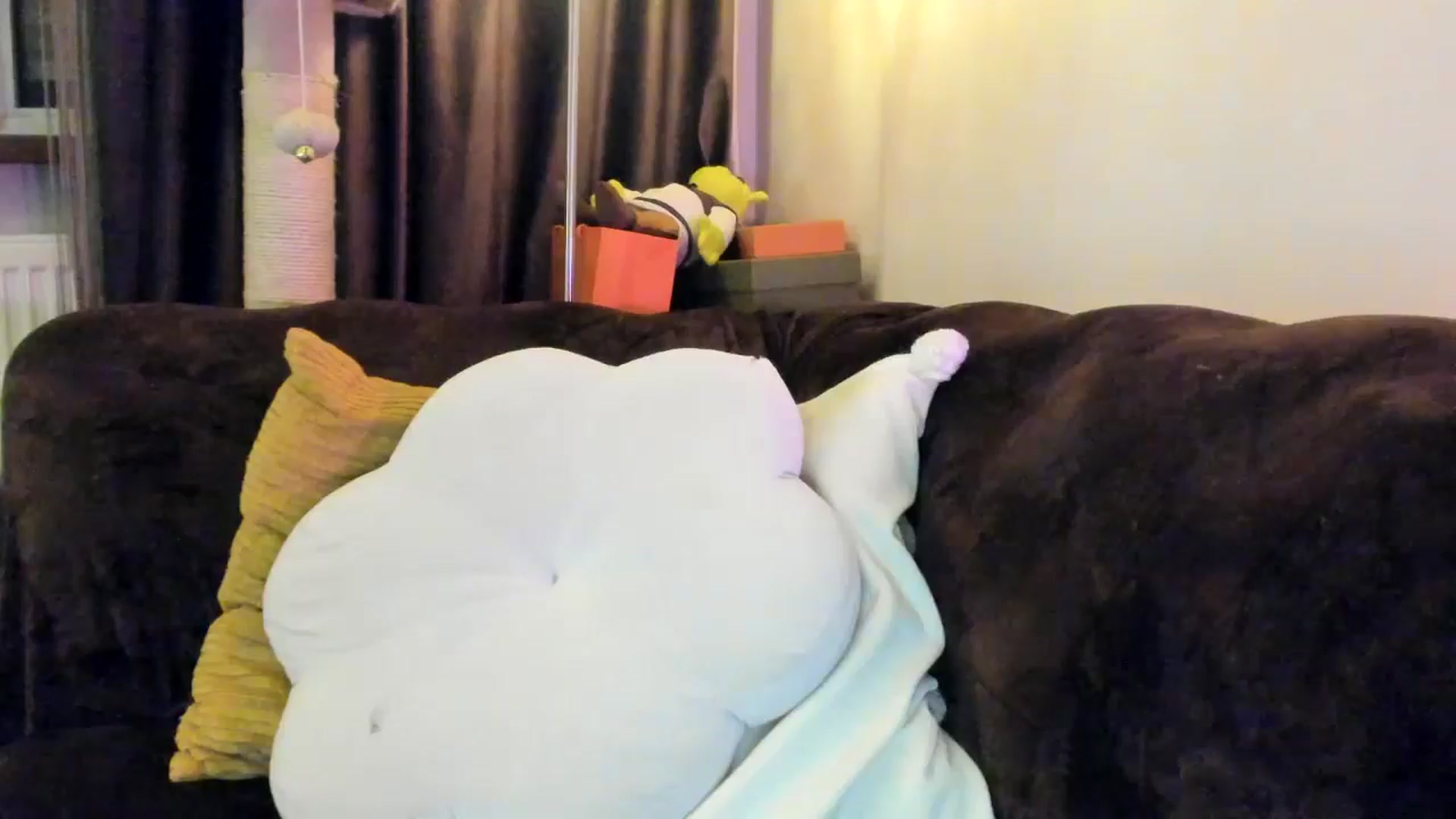 Gallery image thumbnail from SashaLopez's myfreecams stream on, 04/02/2025, 24:33 image 10 of 20