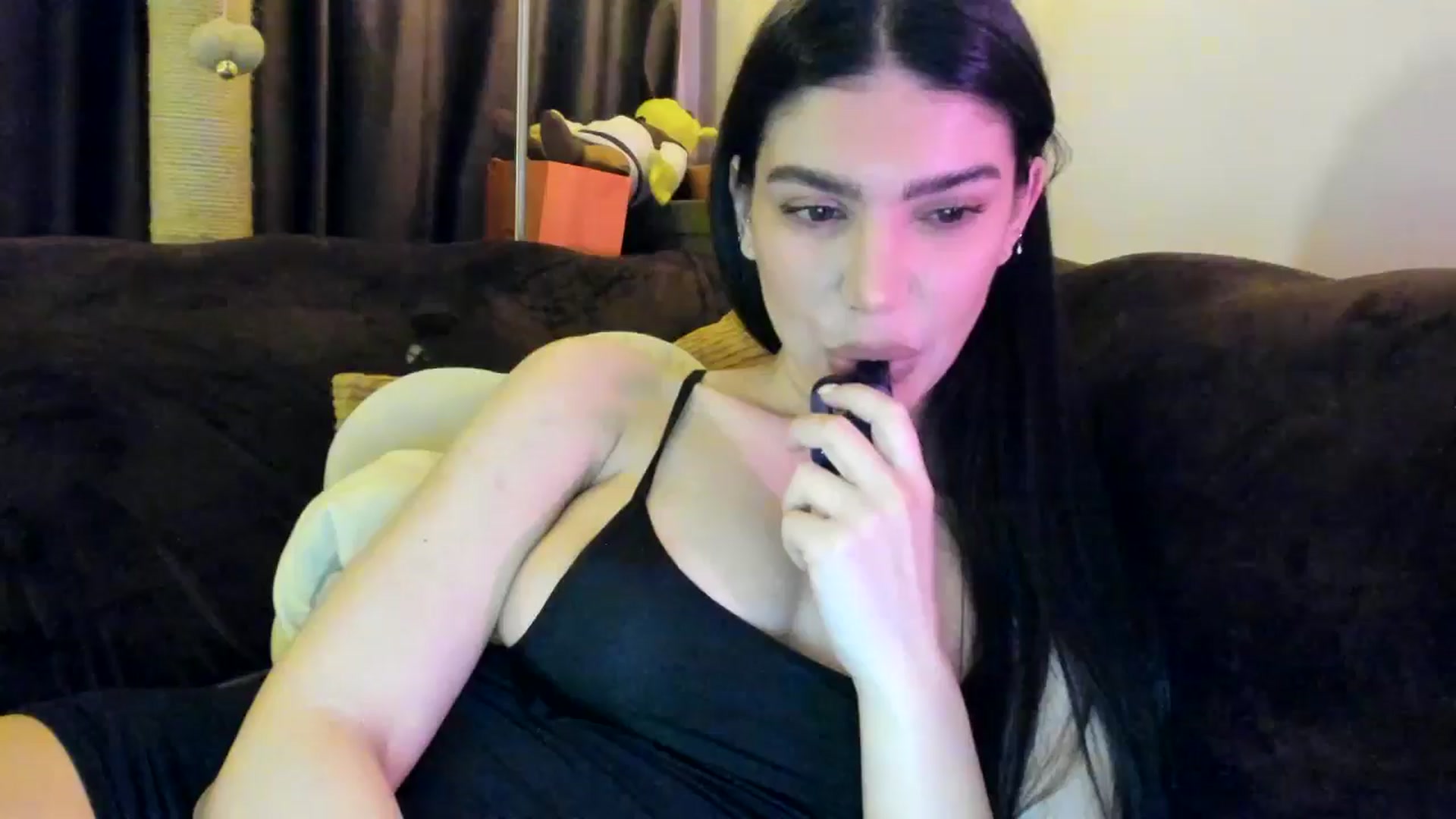 Gallery image thumbnail from SashaLopez's myfreecams stream on, 04/02/2025, 24:33 image 2 of 20
