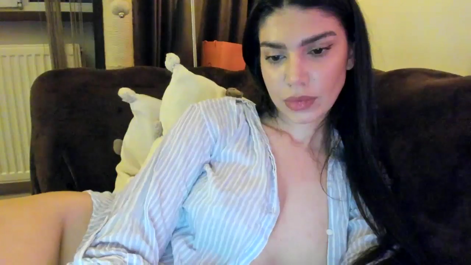 Gallery image thumbnail from SashaLopez's myfreecams stream on, 04/05/2025, 24:02 image 9 of 20